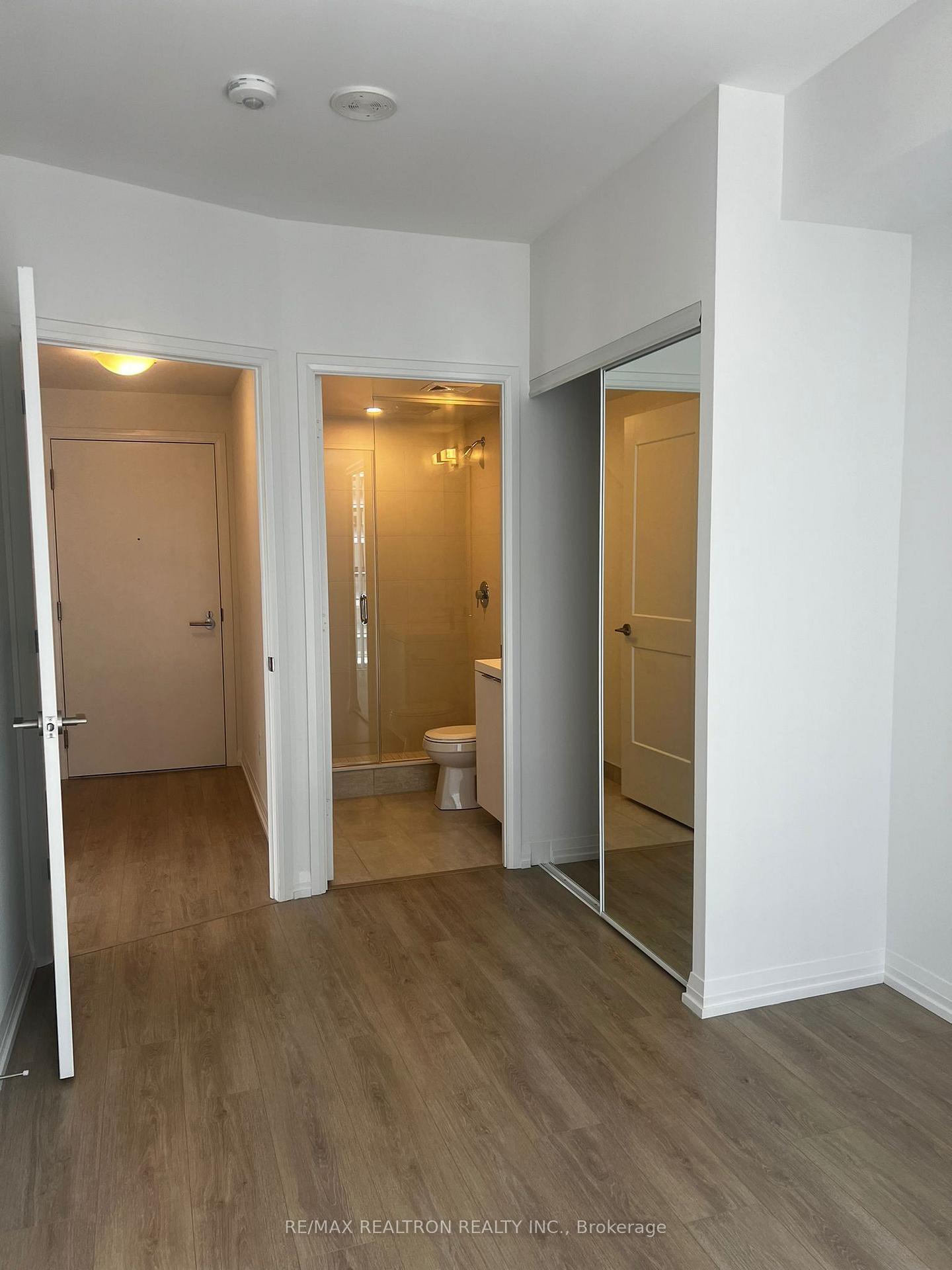 Photo 5 of Unit 3112, 8 Widmer Street, Toronto, Waterfront Communities — HOMEH