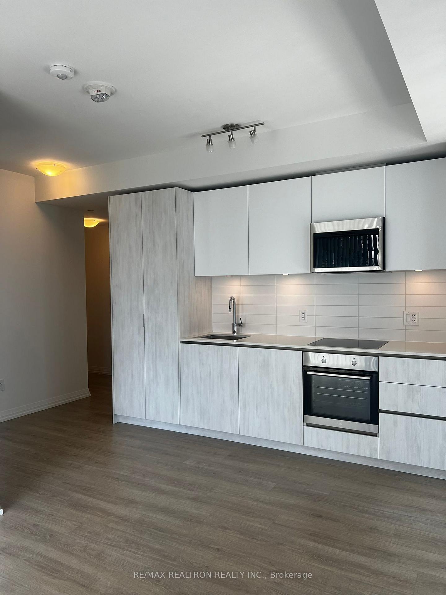 Photo 7 of Unit 3112, 8 Widmer Street, Toronto, Waterfront Communities — HOMEH