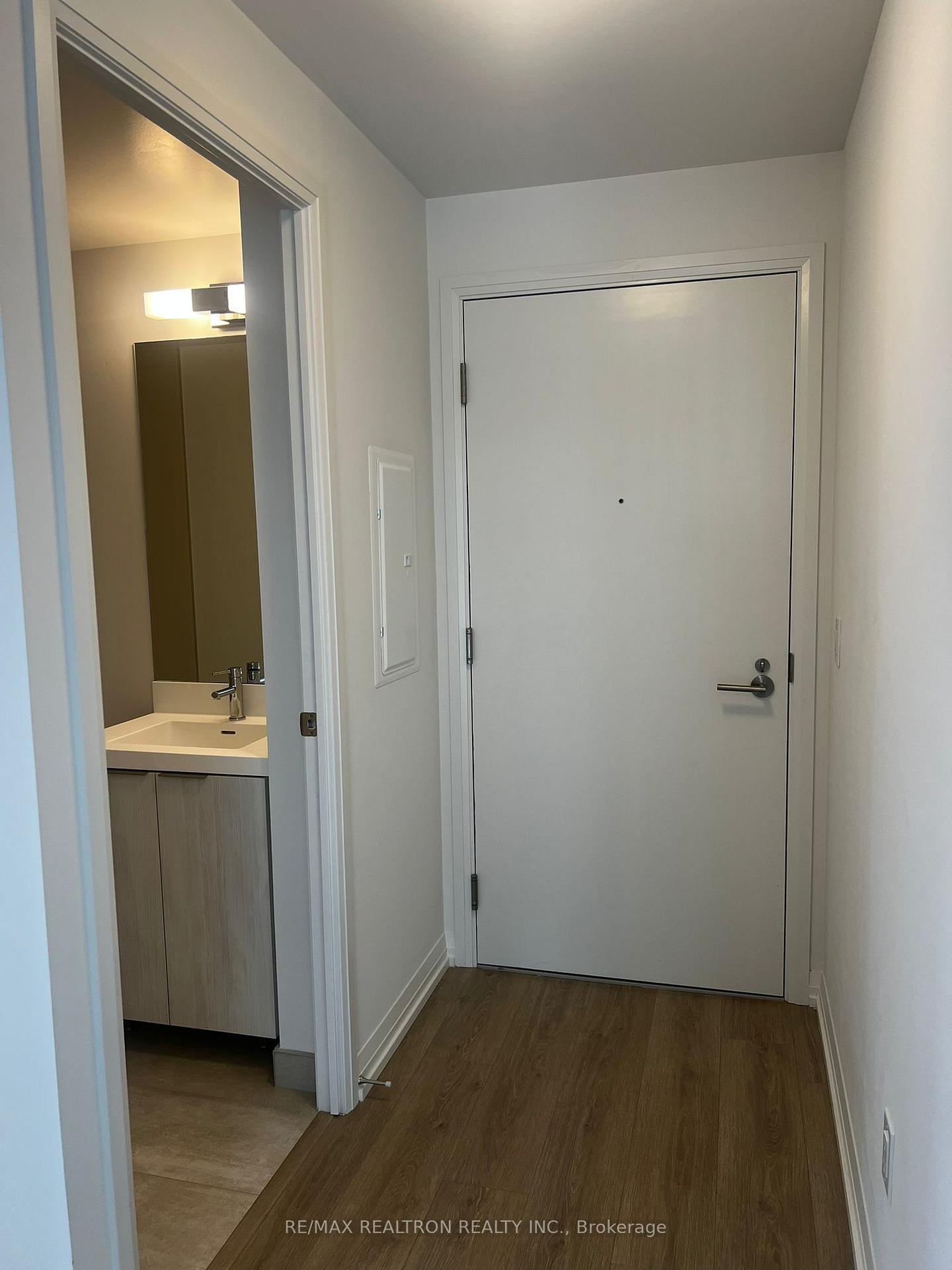 Photo 8 of Unit 3112, 8 Widmer Street, Toronto, Waterfront Communities — HOMEH