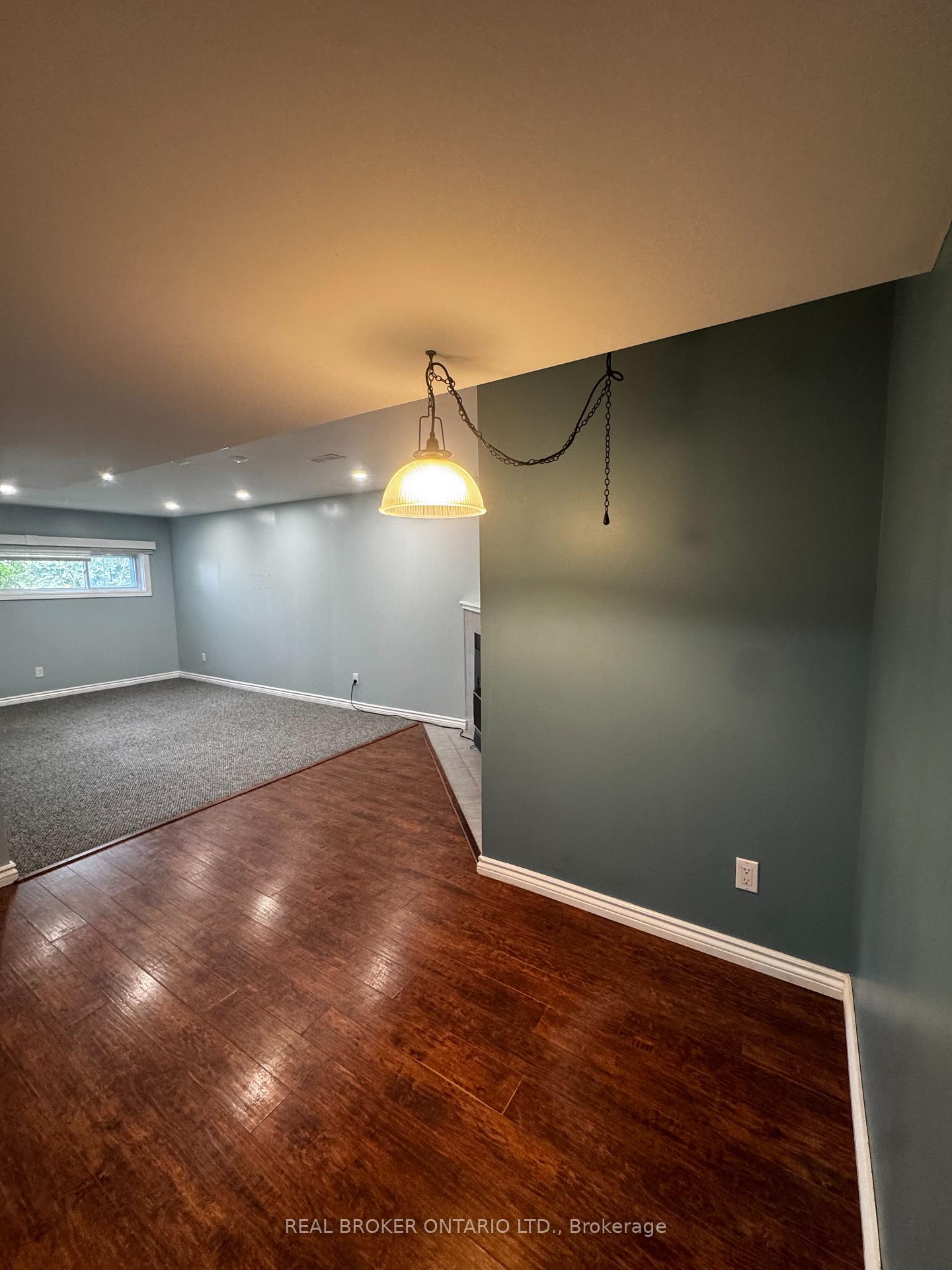Photo 13 of Unit A, 34 Engel Crescent, Barrie, Letitia Heights — HOMEH