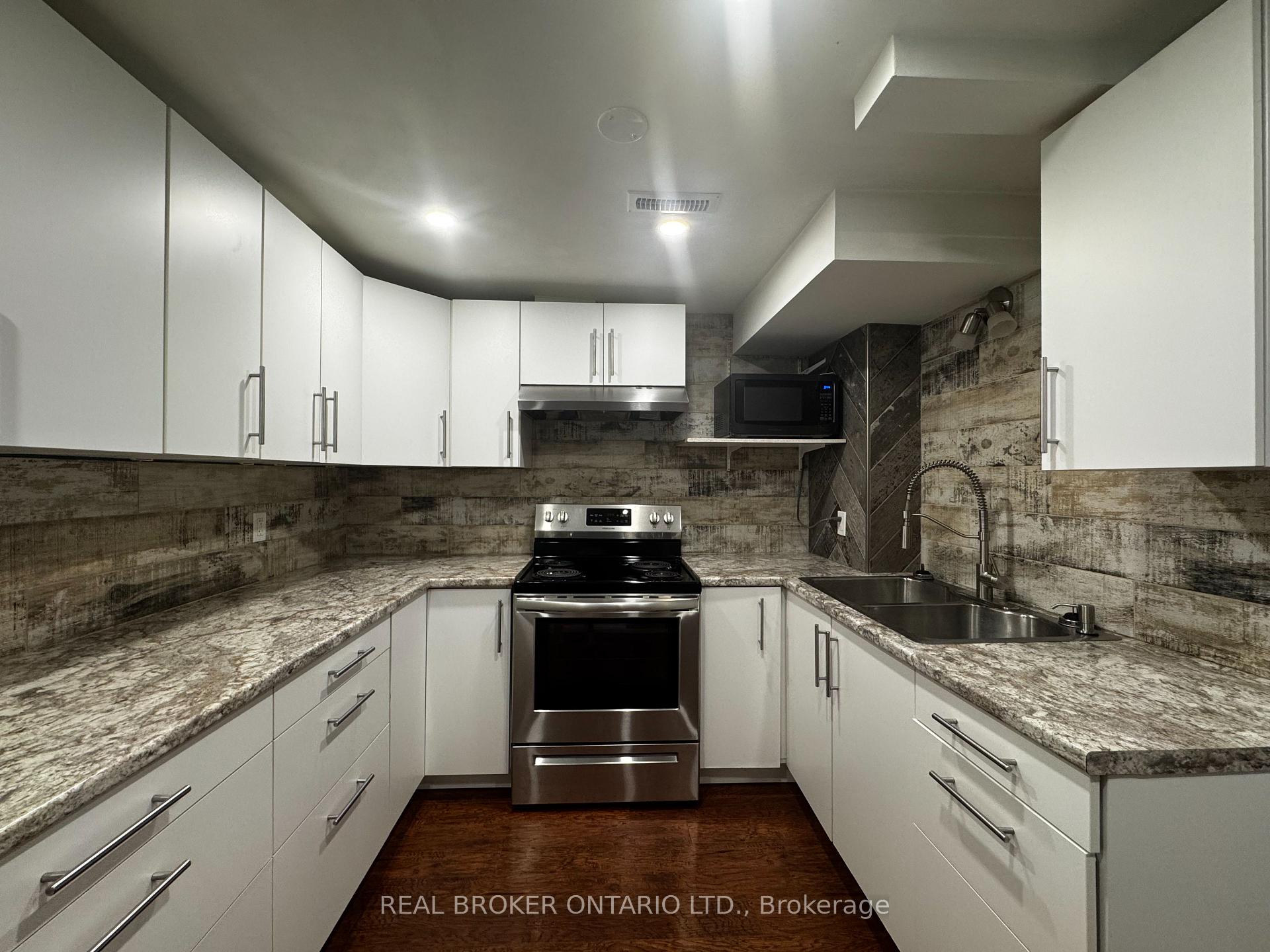 Photo 16 of Unit A, 34 Engel Crescent, Barrie, Letitia Heights — HOMEH