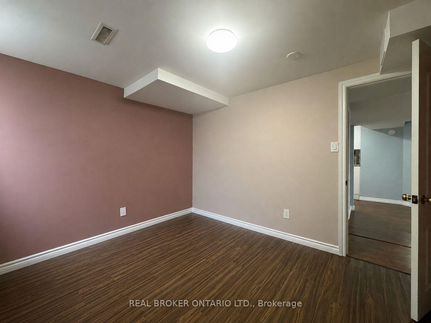 Photo 20 of Unit A, 34 Engel Crescent, Barrie, Letitia Heights — HOMEH