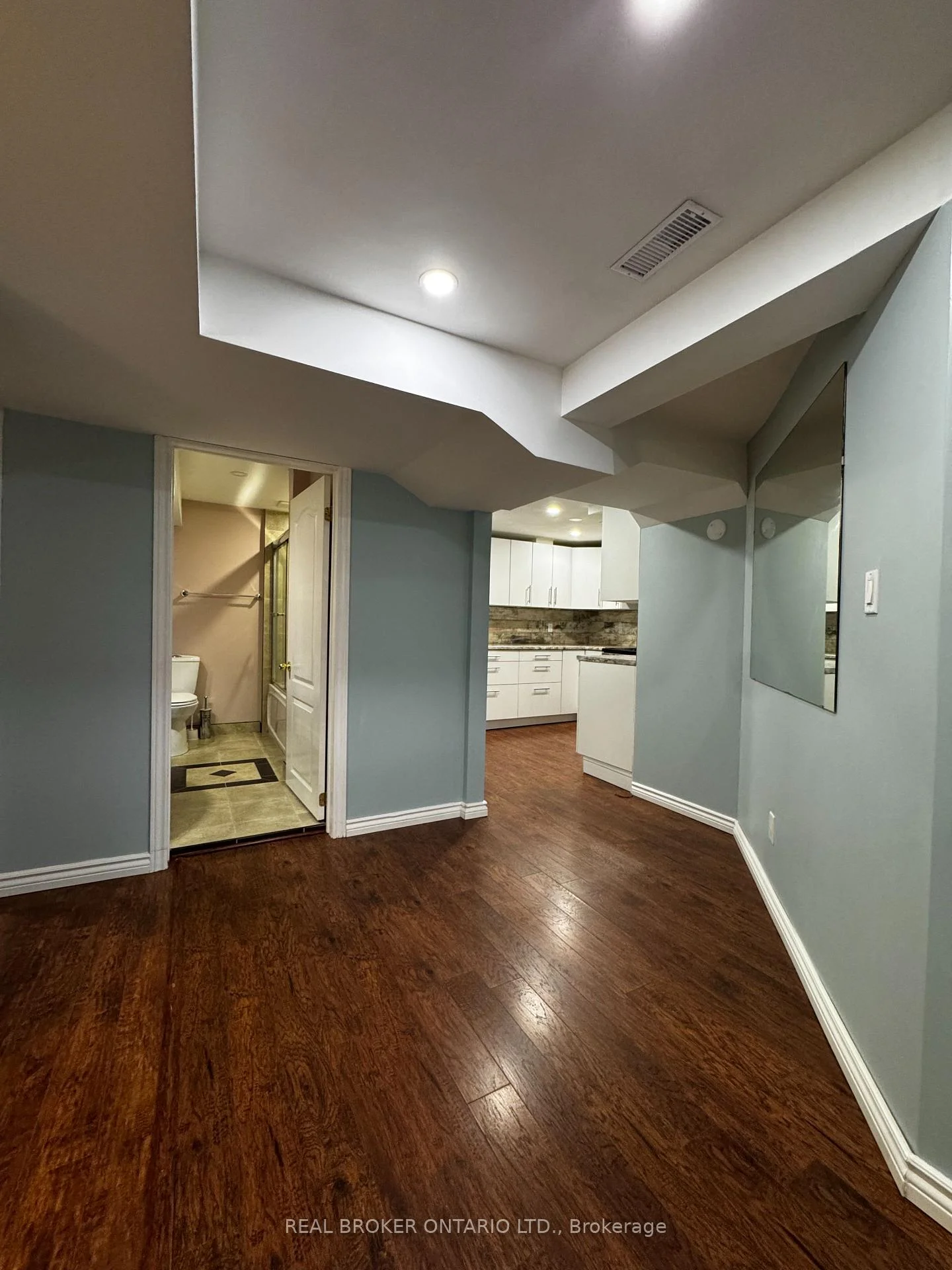 Photo 9 of Unit A, 34 Engel Crescent, Barrie, Letitia Heights — HOMEH