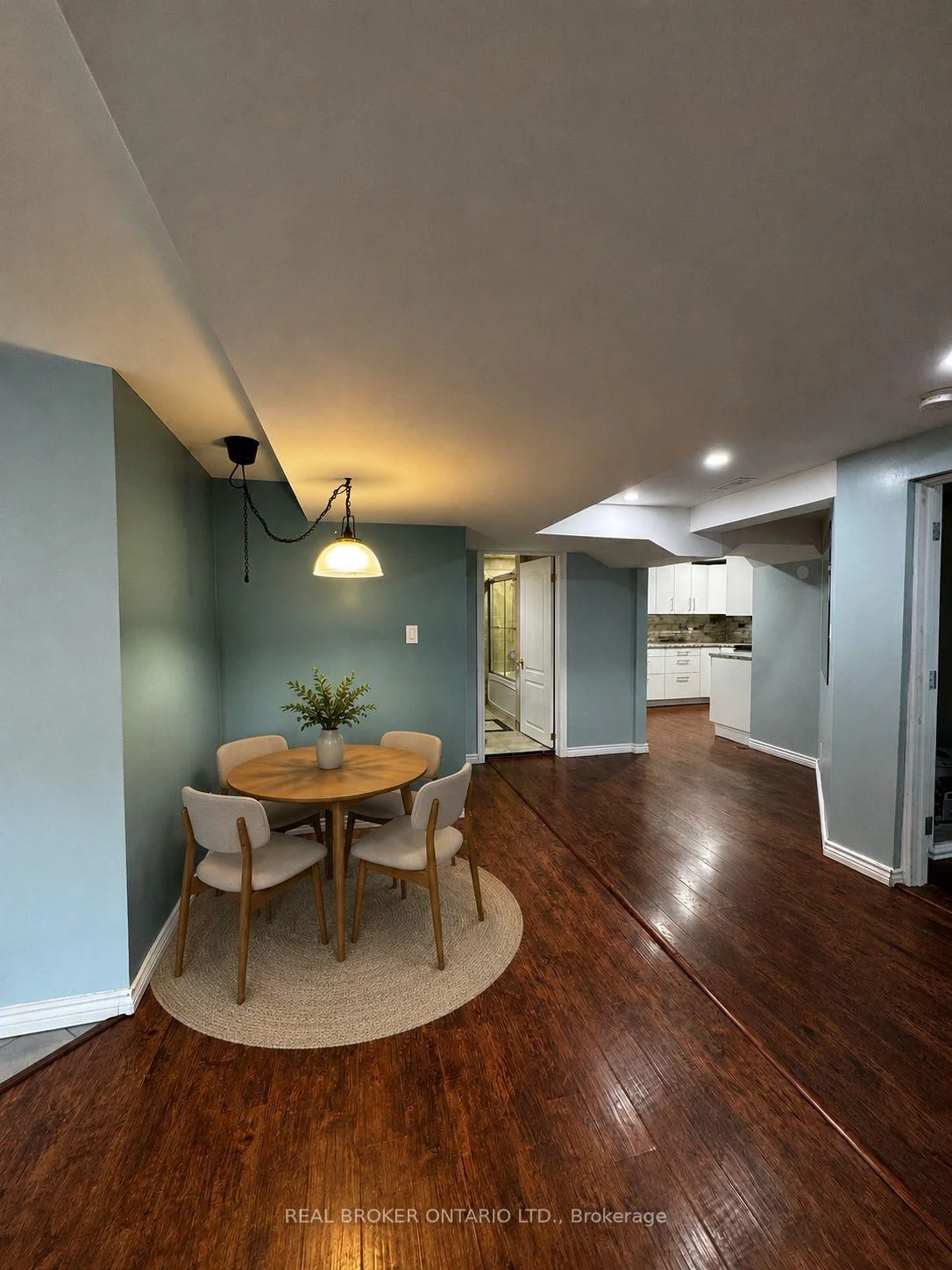Photo 11 of Unit A, 34 Engel Crescent, Barrie, Letitia Heights — HOMEH