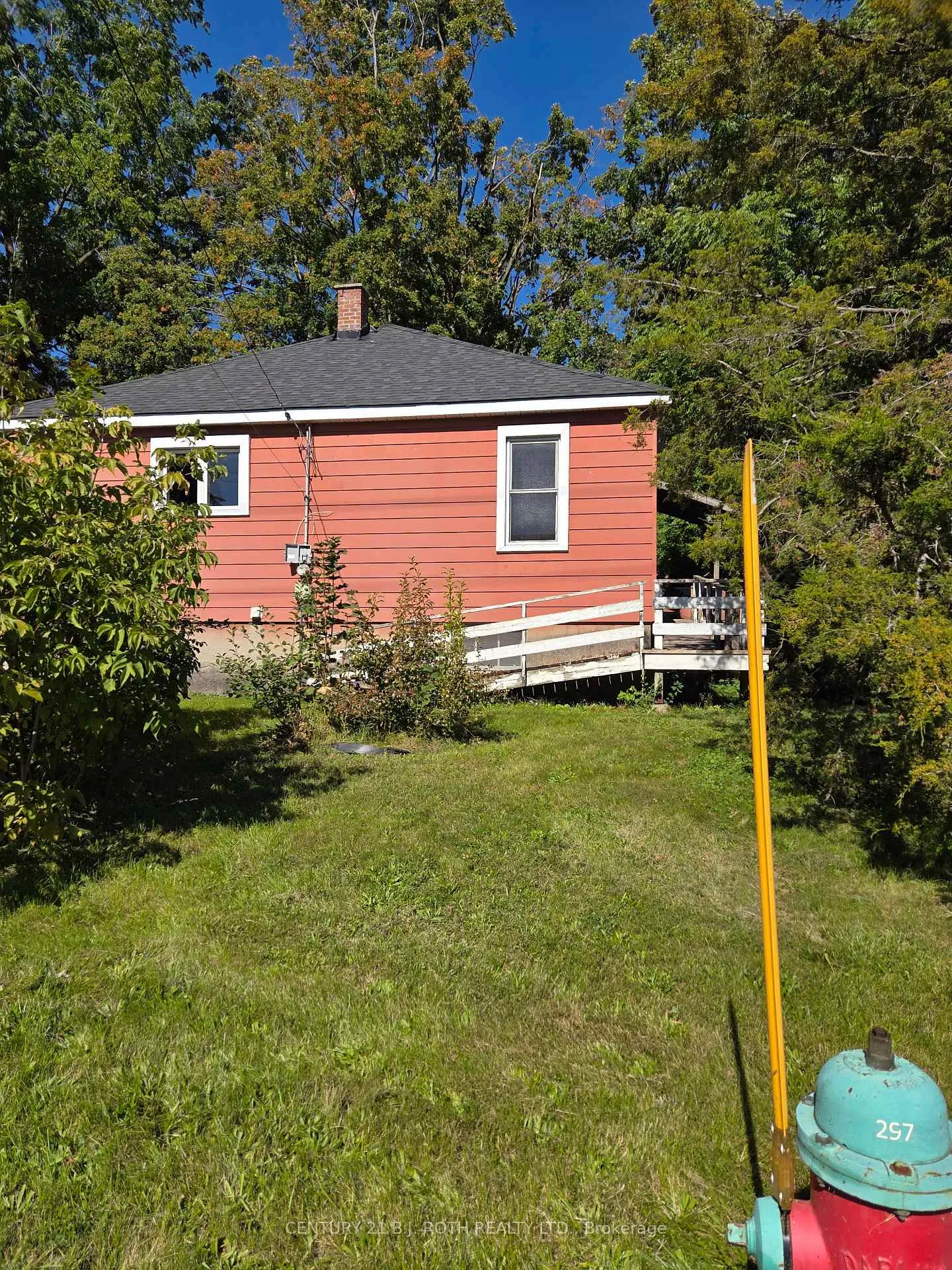 Photo 2 of 79 Frederick Street, Orillia — HOMEH
