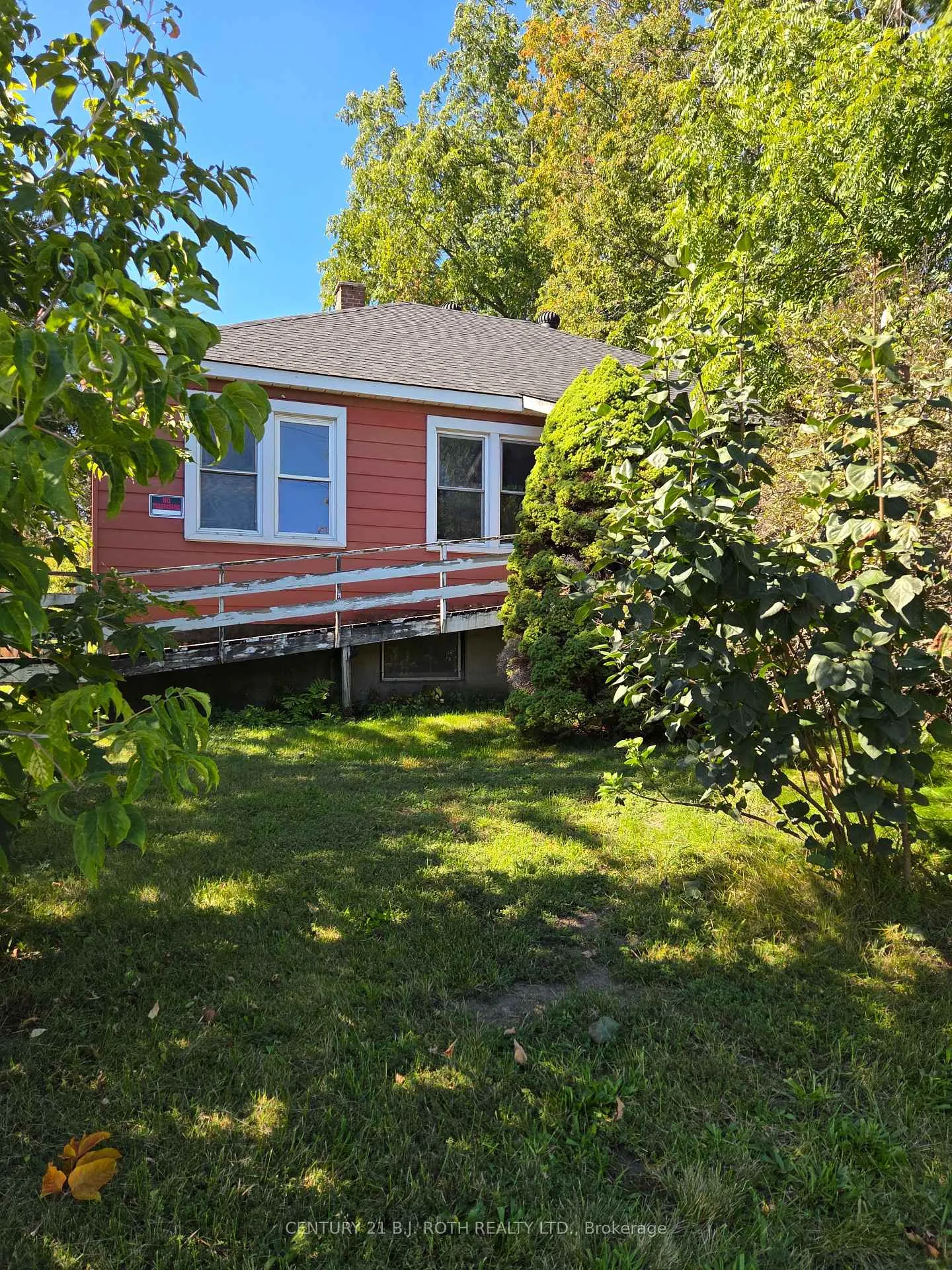 Photo 3 of 79 Frederick Street, Orillia — HOMEH