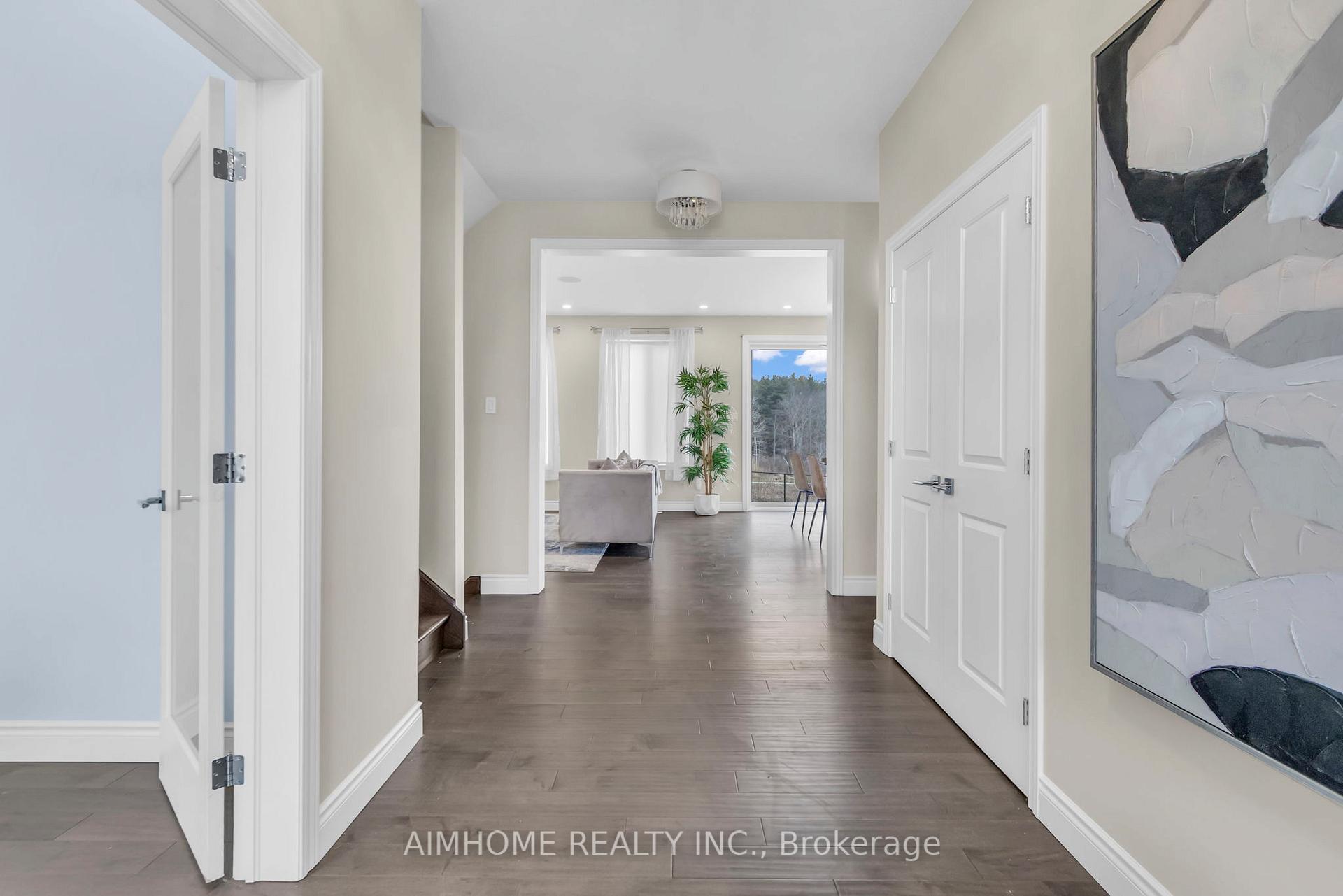 Photo 3 of 2668 Kains Road, London, South B — HOMEH