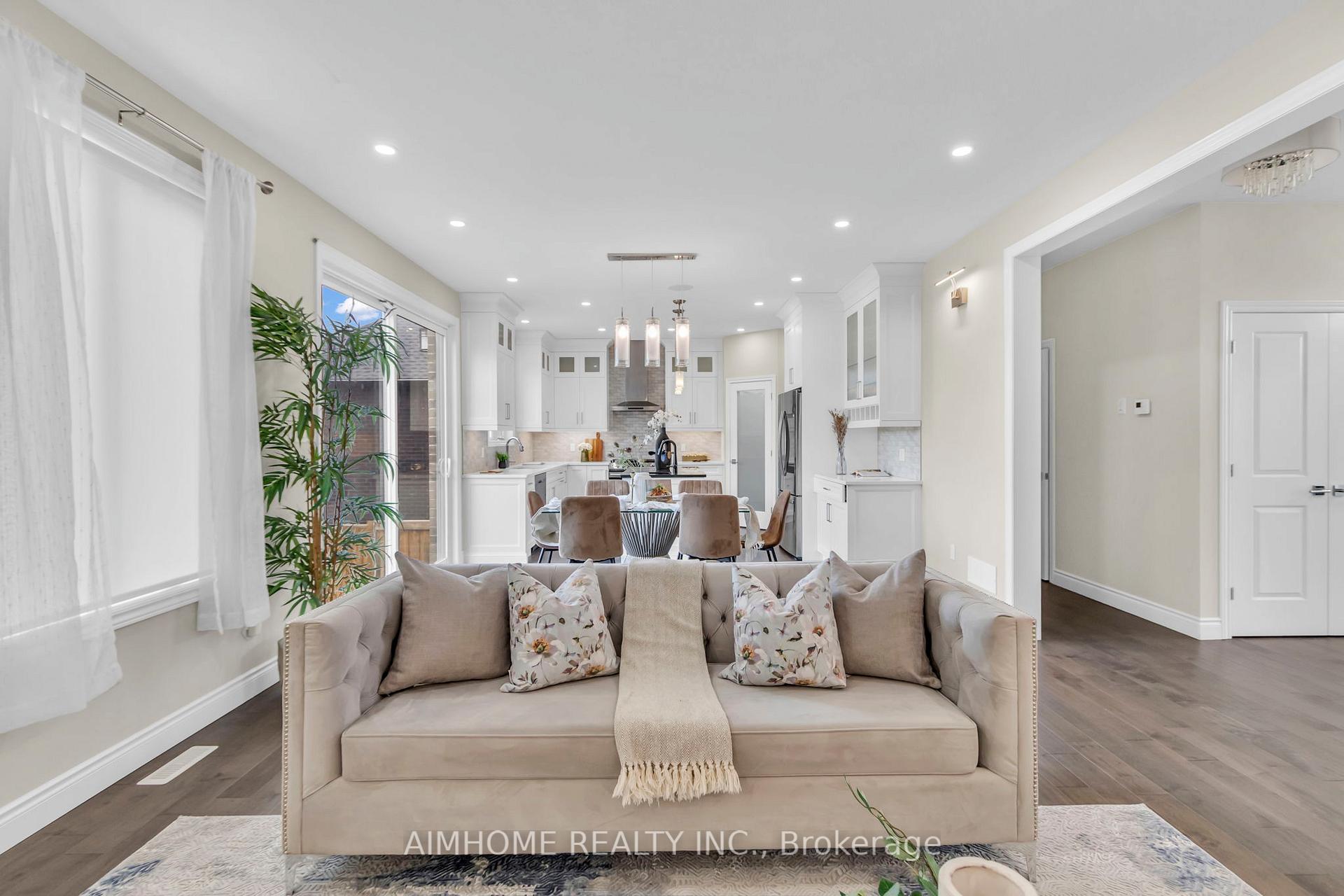 Photo 11 of 2668 Kains Road, London, South B — HOMEH