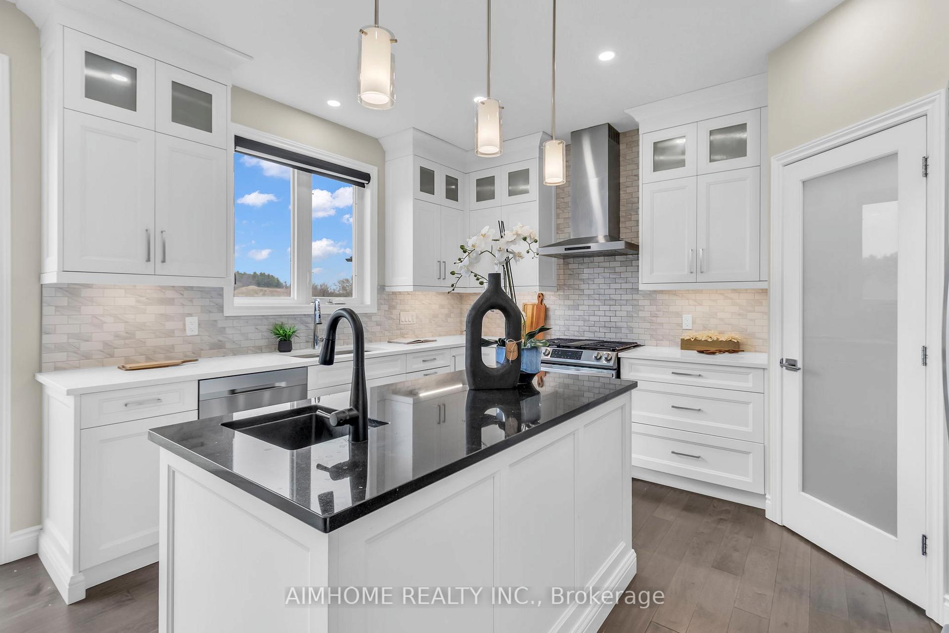 Photo 16 of 2668 Kains Road, London, South B — HOMEH