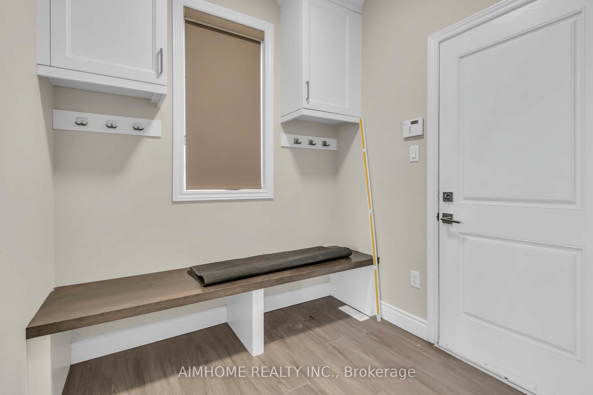 Photo 25 of 2668 Kains Road, London, South B — HOMEH