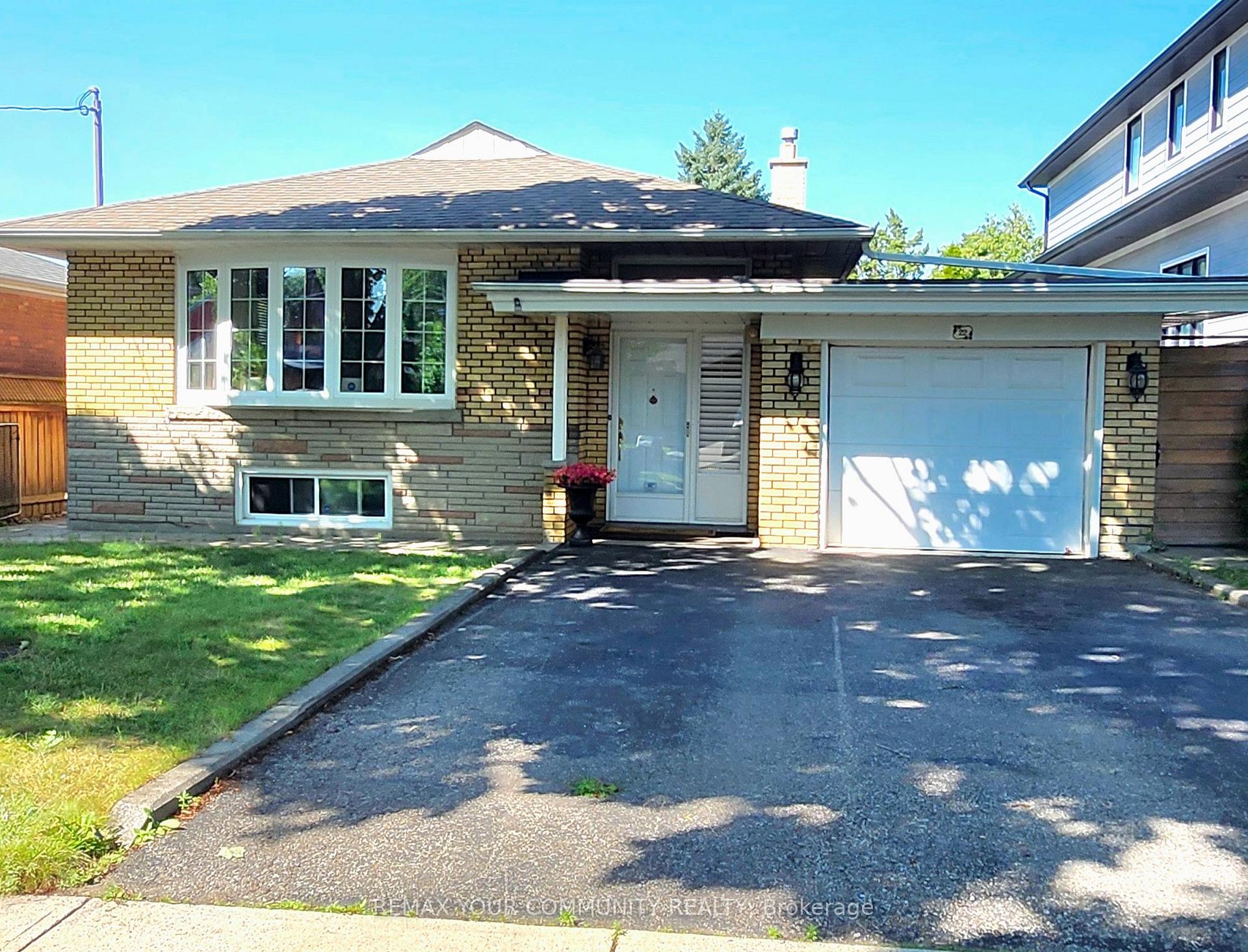 Photo 1 of 22 Baleberry Crescent, Etobicoke, Kingsview Village-The Westway — HOMEH