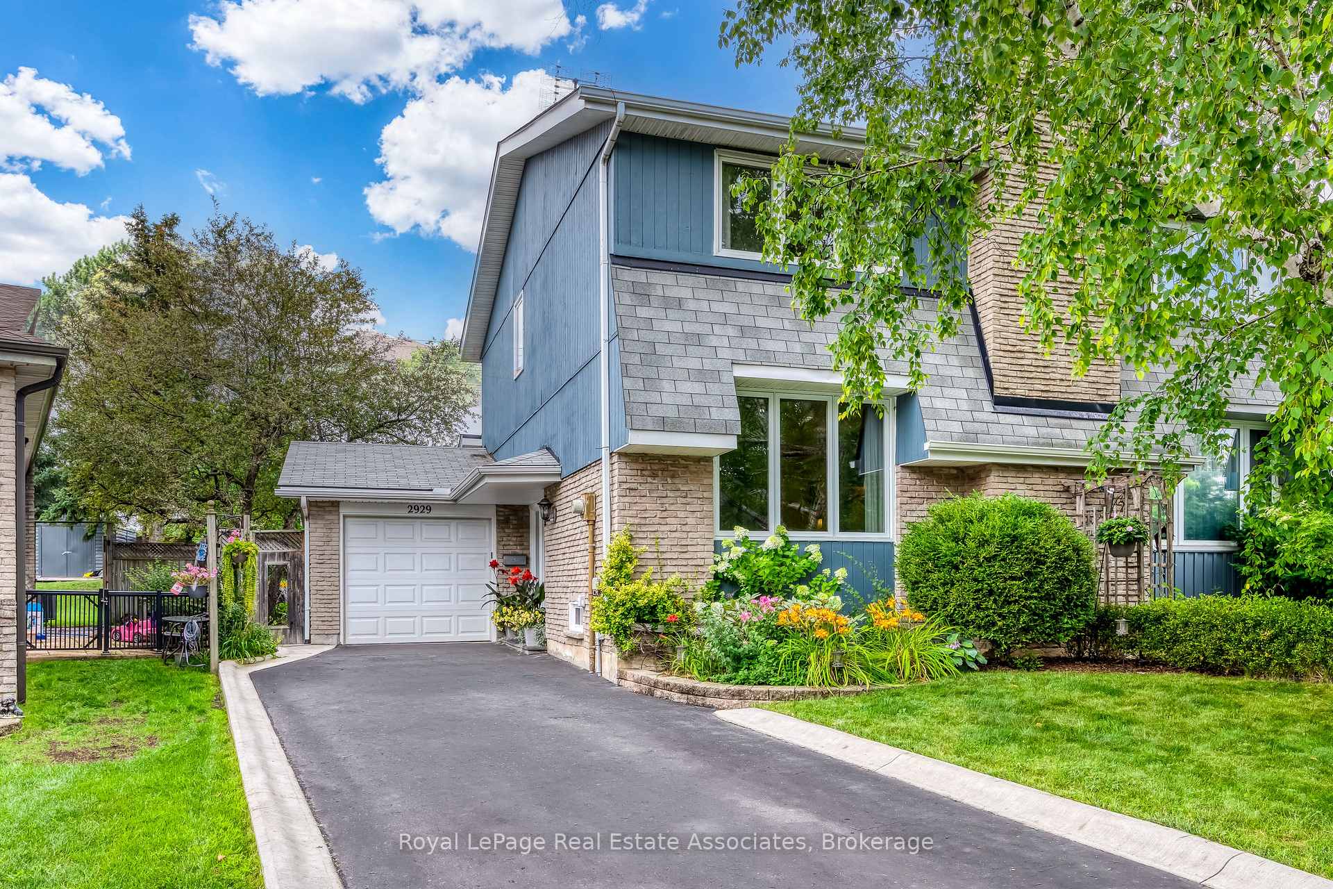 Photo 1 of 2929 Arvida Circle, Mississauga, Meadowvale — HOMEH