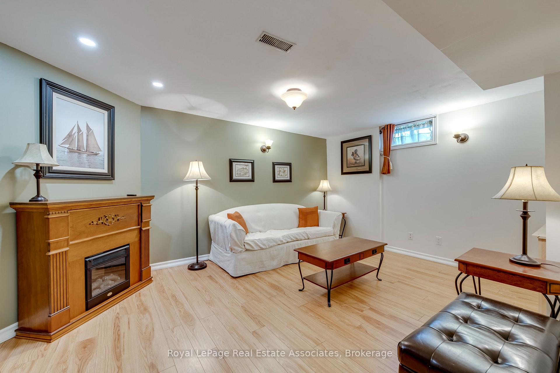 Photo 15 of 2929 Arvida Circle, Mississauga, Meadowvale — HOMEH
