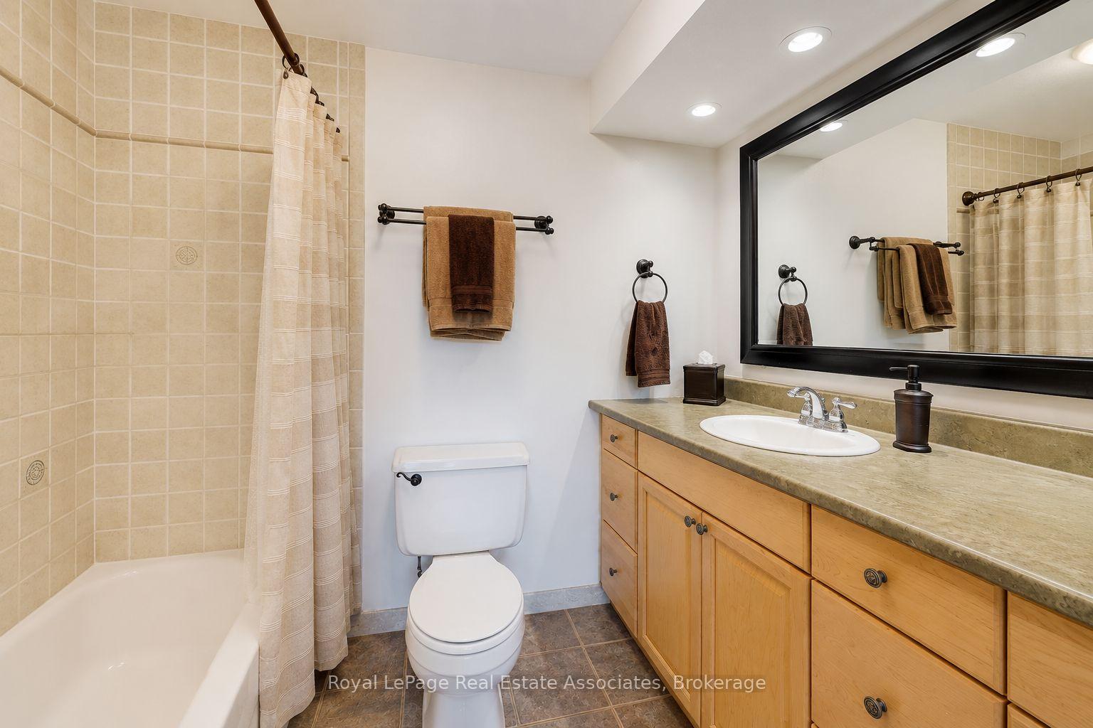 Photo 14 of 2929 Arvida Circle, Mississauga, Meadowvale — HOMEH
