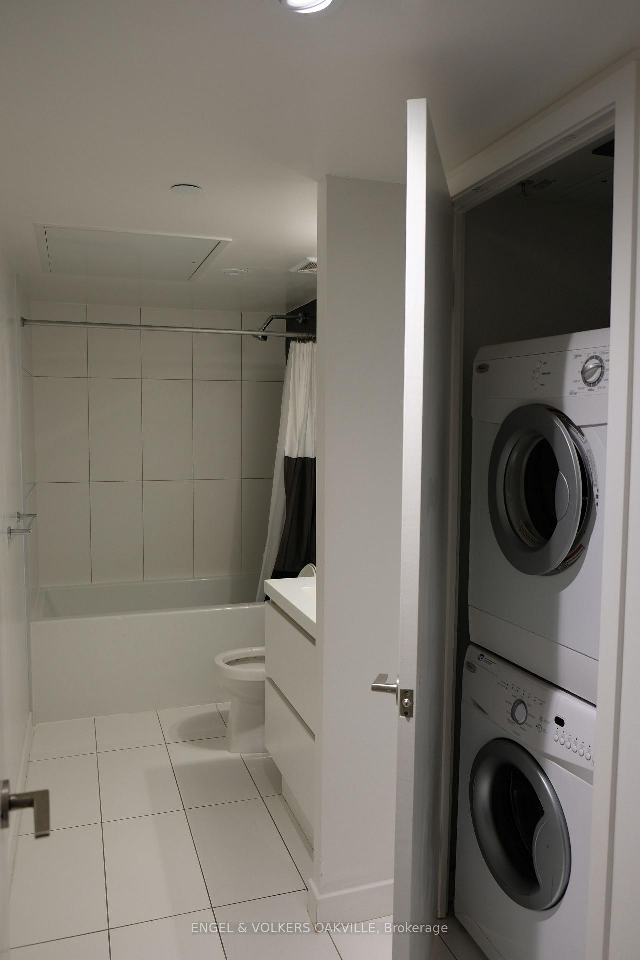 Photo 8 of Unit 3106, 75 Queens Wharf Road, Toronto, Waterfront Communities — HOMEH