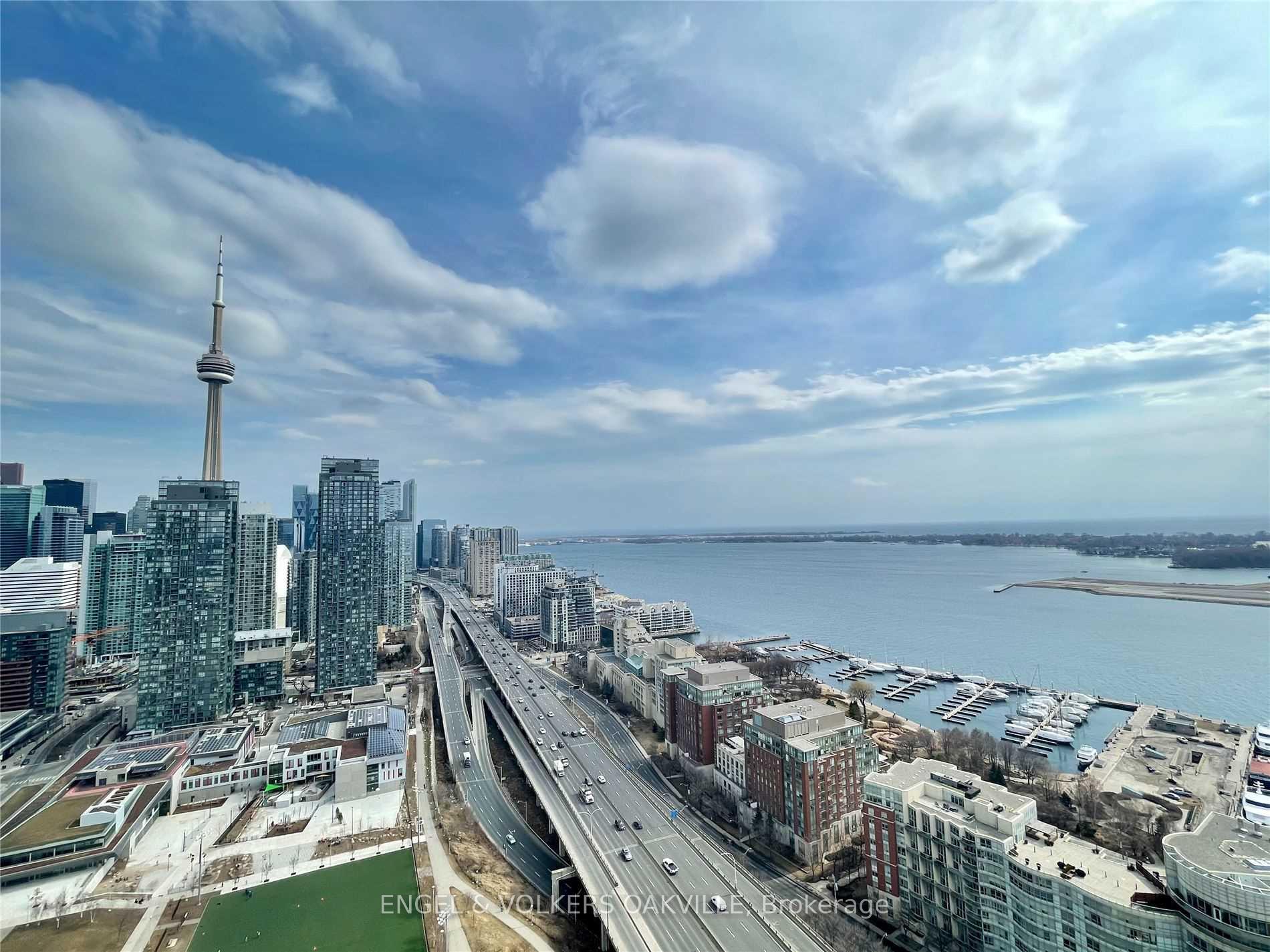 Photo 9 of Unit 3106, 75 Queens Wharf Road, Toronto, Waterfront Communities — HOMEH