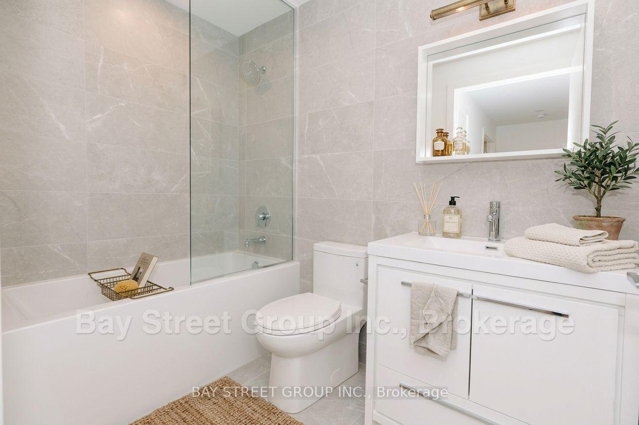 Photo 15 of Unit 707A, 2851 Highway 7 Road, Vaughan, Vaughan Corporate Centre — HOMEH