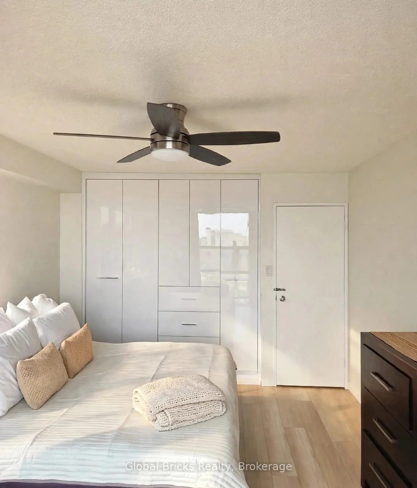 Photo 9 of Unit 1103, 17 Knightsbridge Road, Brampton, Queen Street Corridor — HOMEH