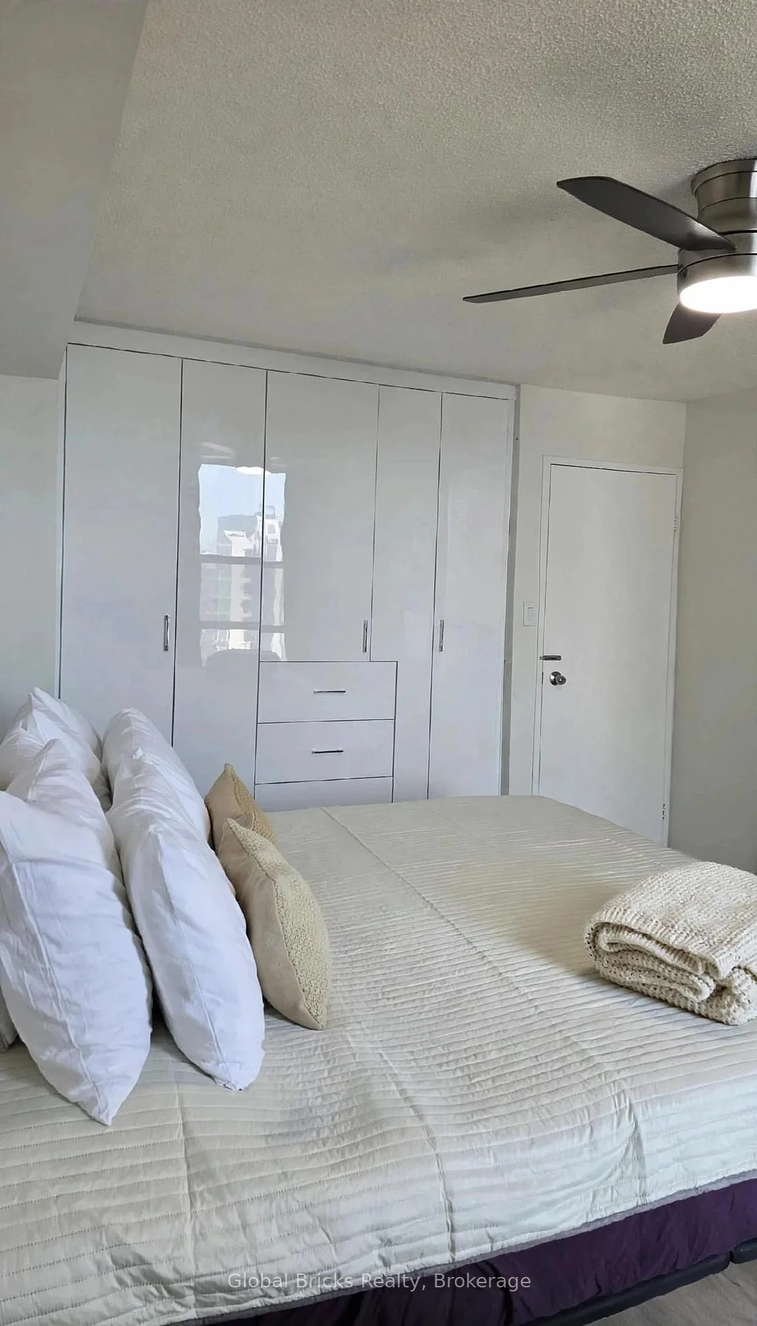 Photo 17 of Unit 1103, 17 Knightsbridge Road, Brampton, Queen Street Corridor — HOMEH