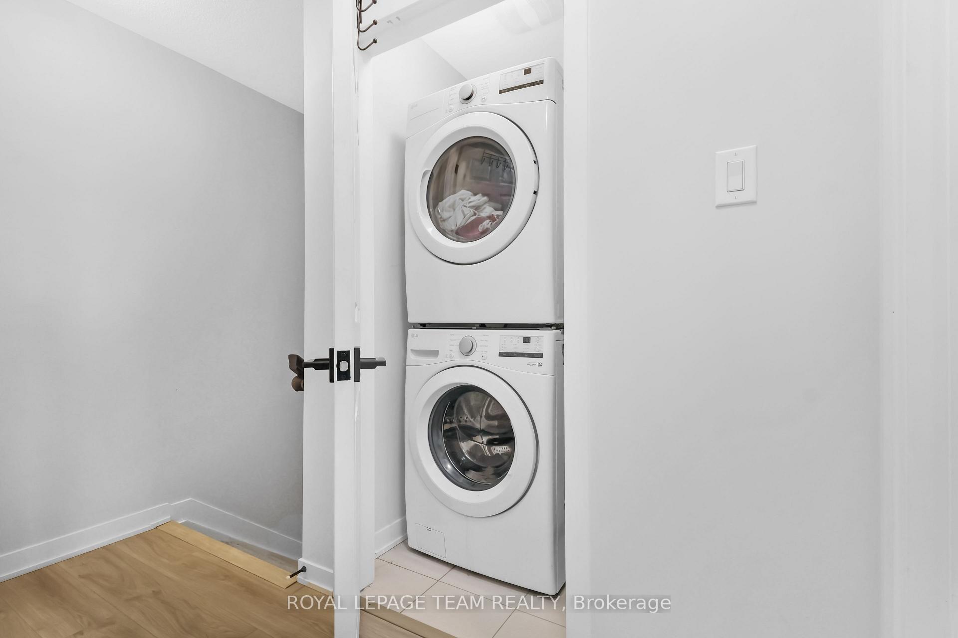 Photo 13 of 620 Parnian Private, Ottawa, Barrhaven - Half Moon Bay — HOMEH