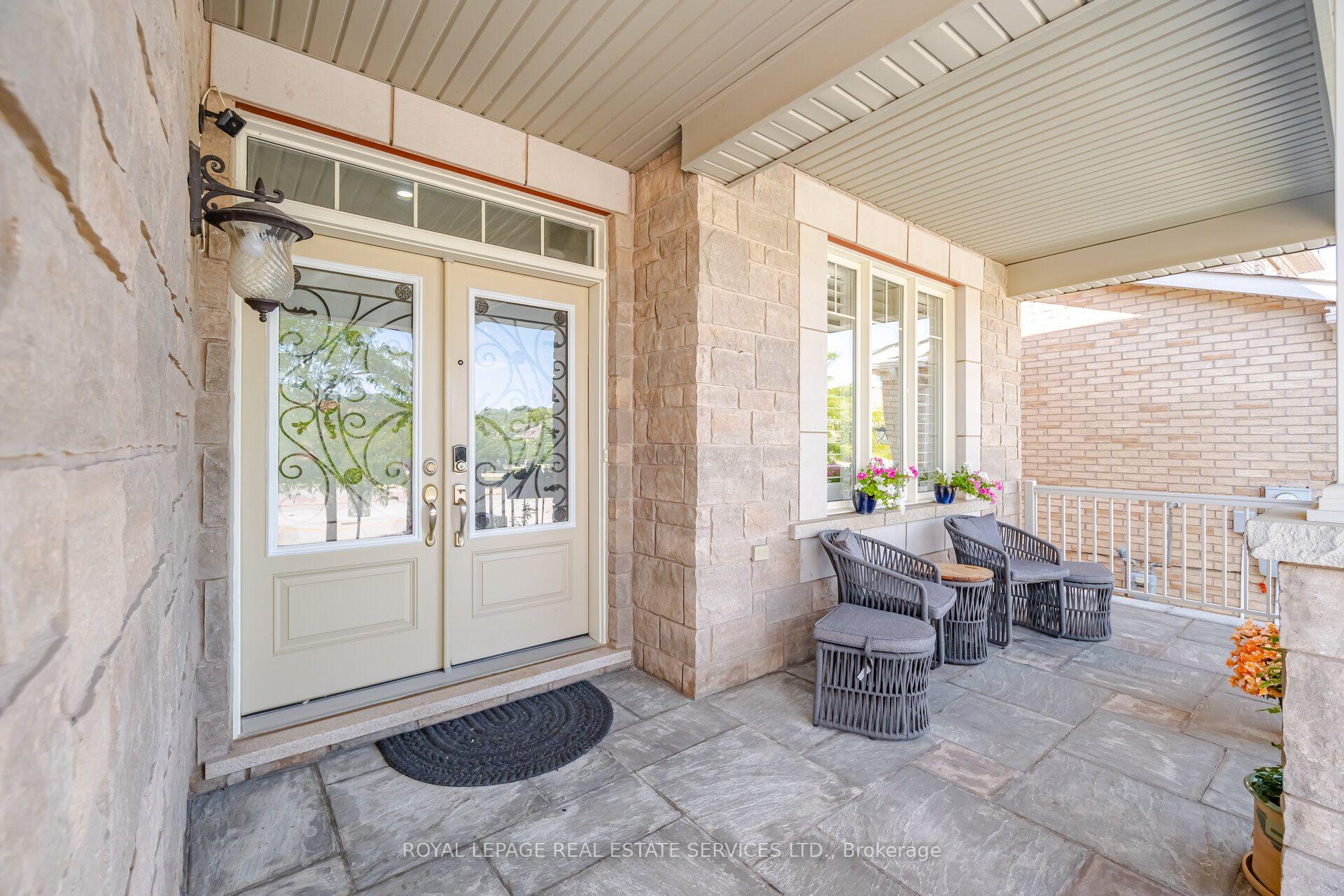 Photo 5 of 8 Wardsville Drive, Brampton, Bram West — HOMEH