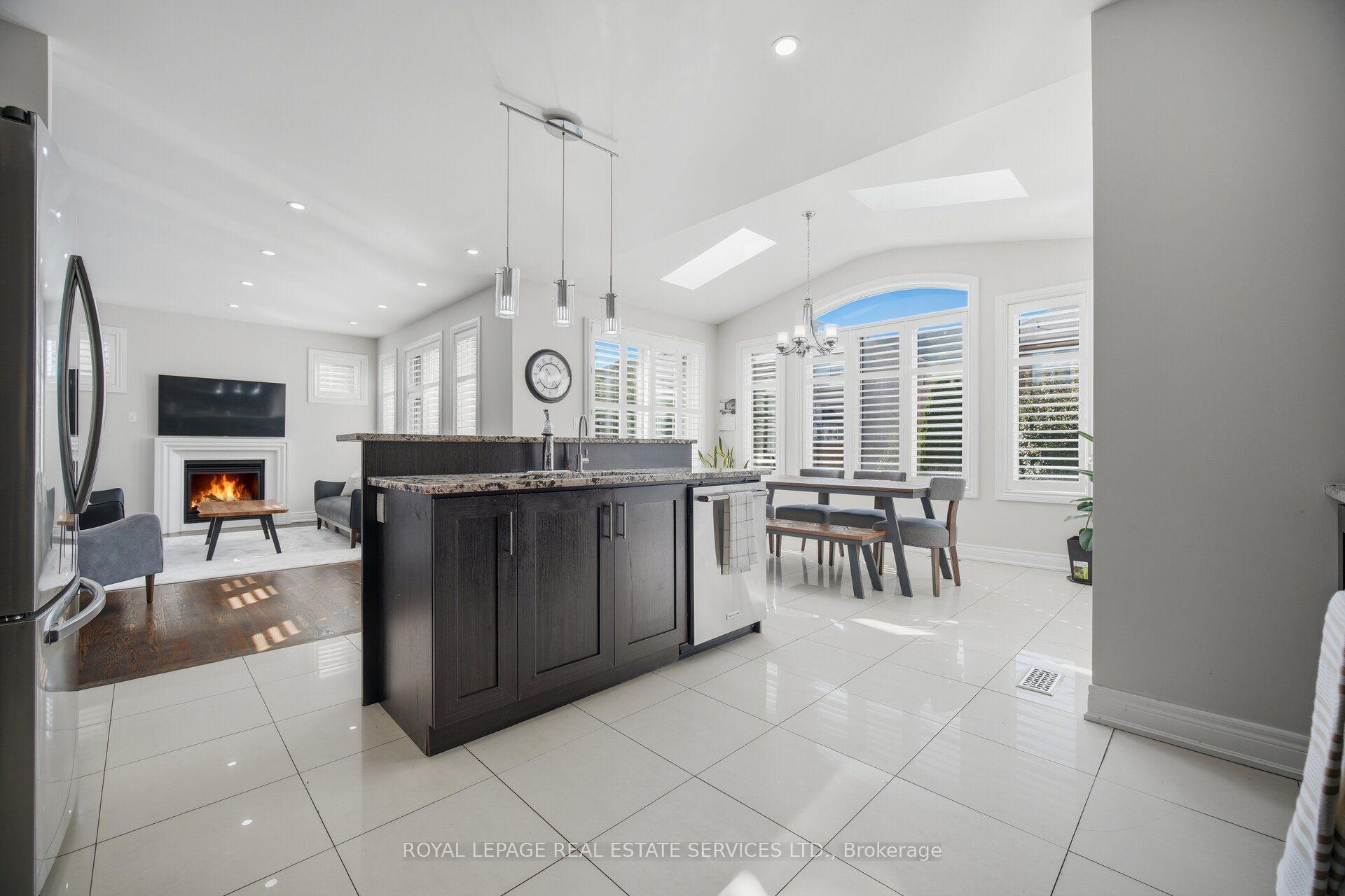 Photo 15 of 8 Wardsville Drive, Brampton, Bram West — HOMEH