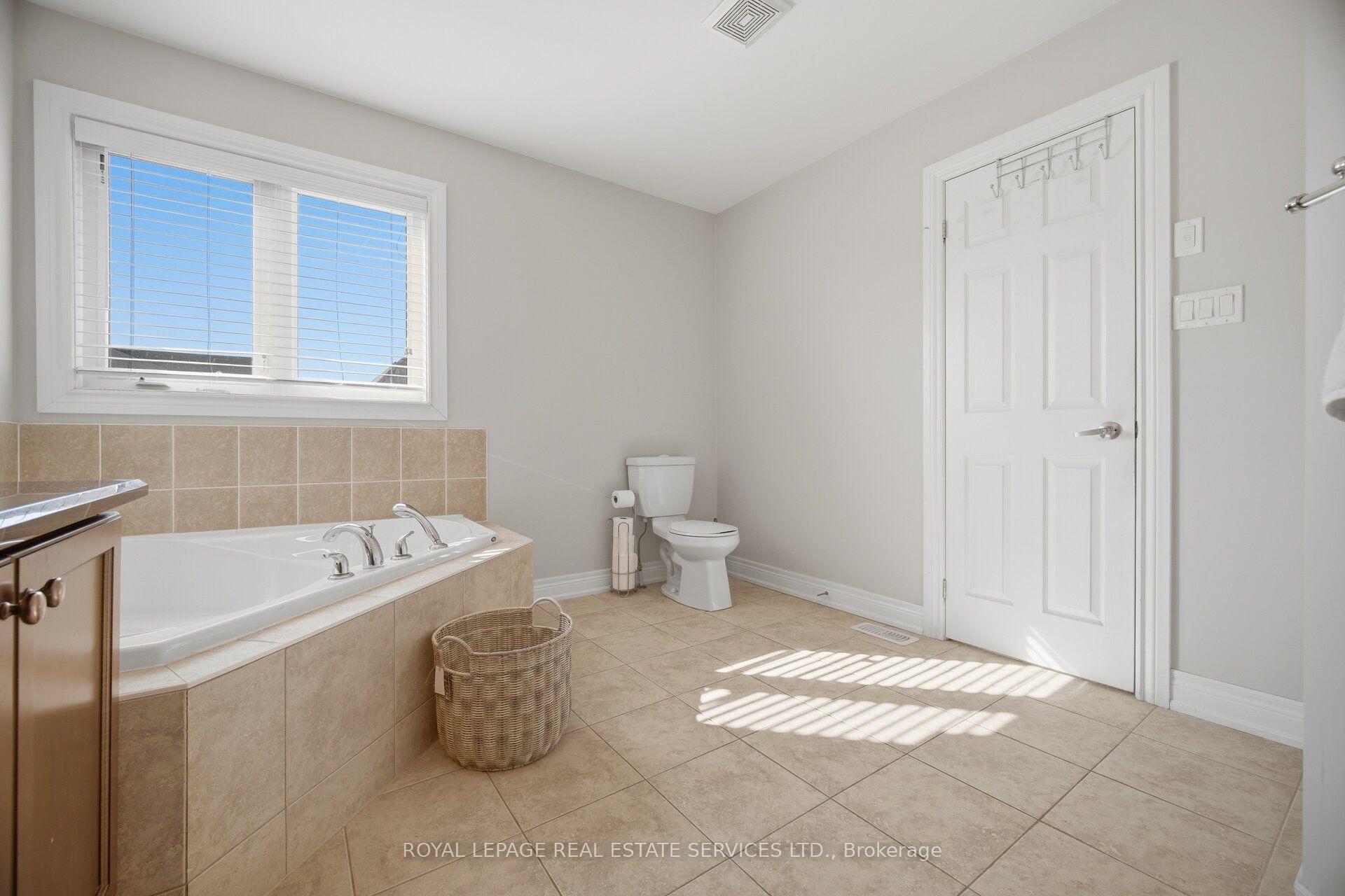 Photo 24 of 8 Wardsville Drive, Brampton, Bram West — HOMEH