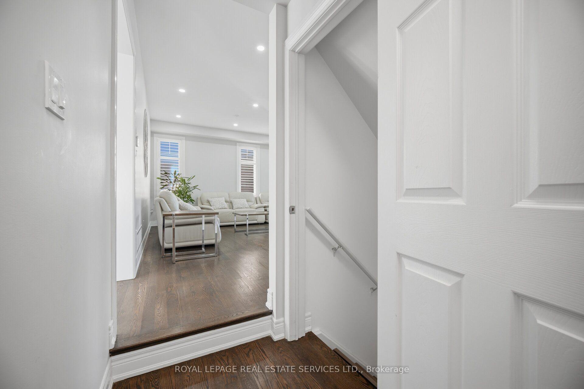 Photo 33 of 8 Wardsville Drive, Brampton, Bram West — HOMEH