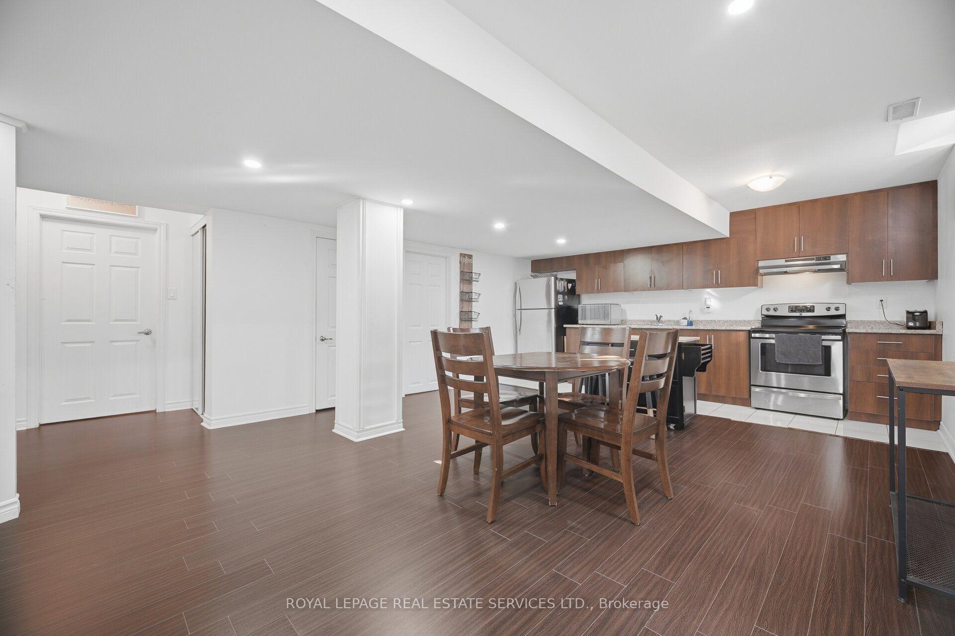 Photo 37 of 8 Wardsville Drive, Brampton, Bram West — HOMEH