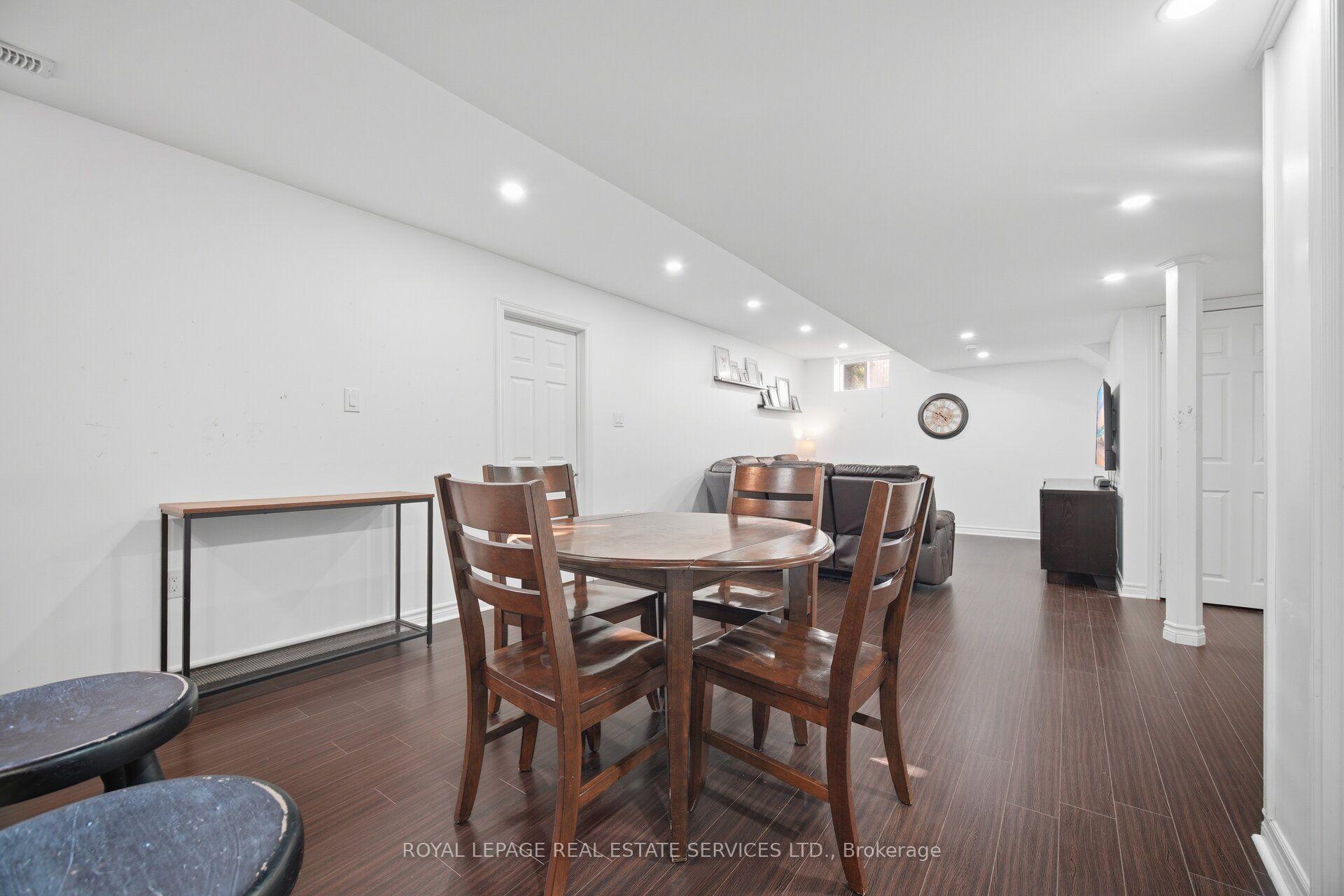 Photo 38 of 8 Wardsville Drive, Brampton, Bram West — HOMEH