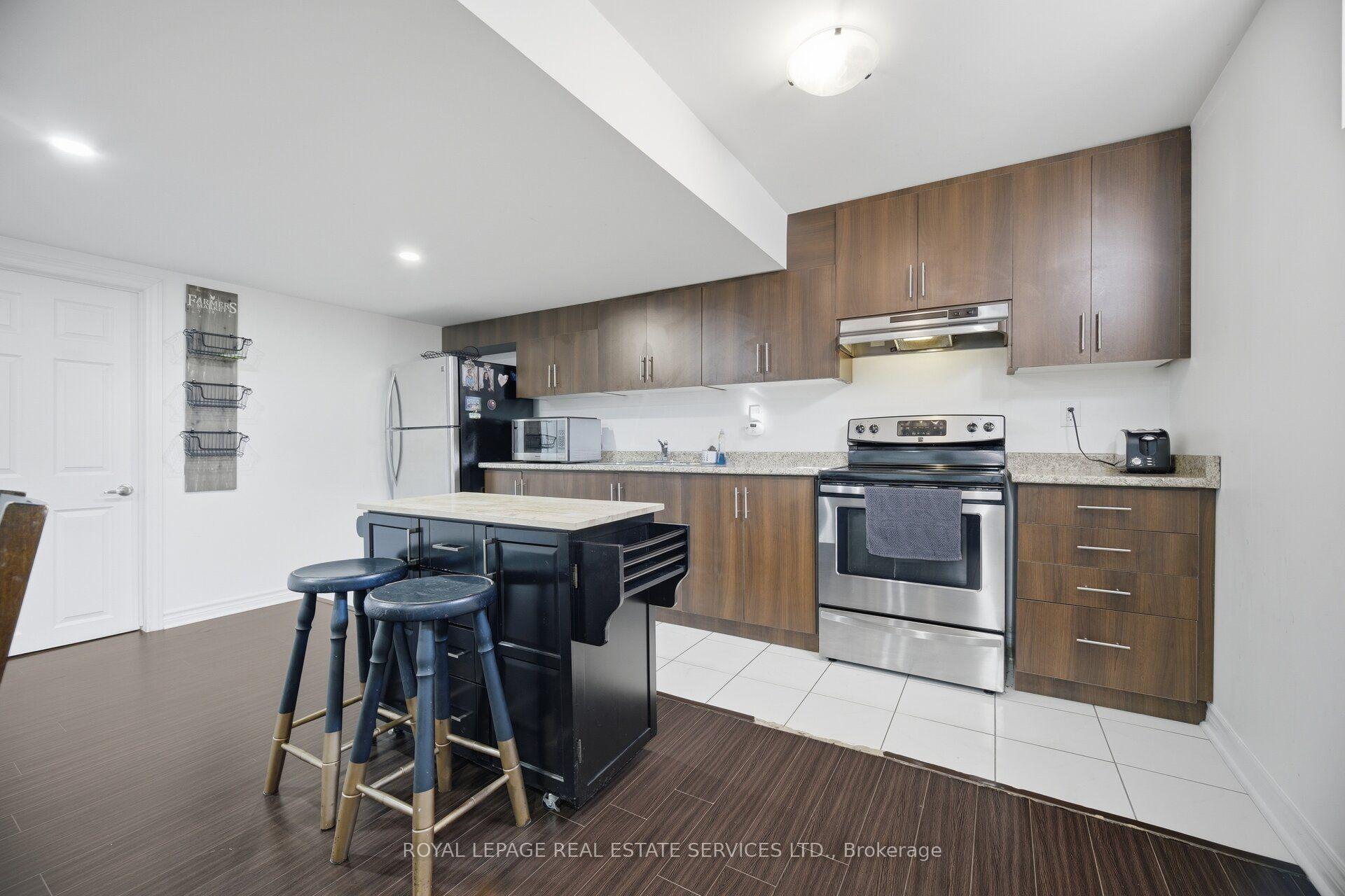 Photo 39 of 8 Wardsville Drive, Brampton, Bram West — HOMEH