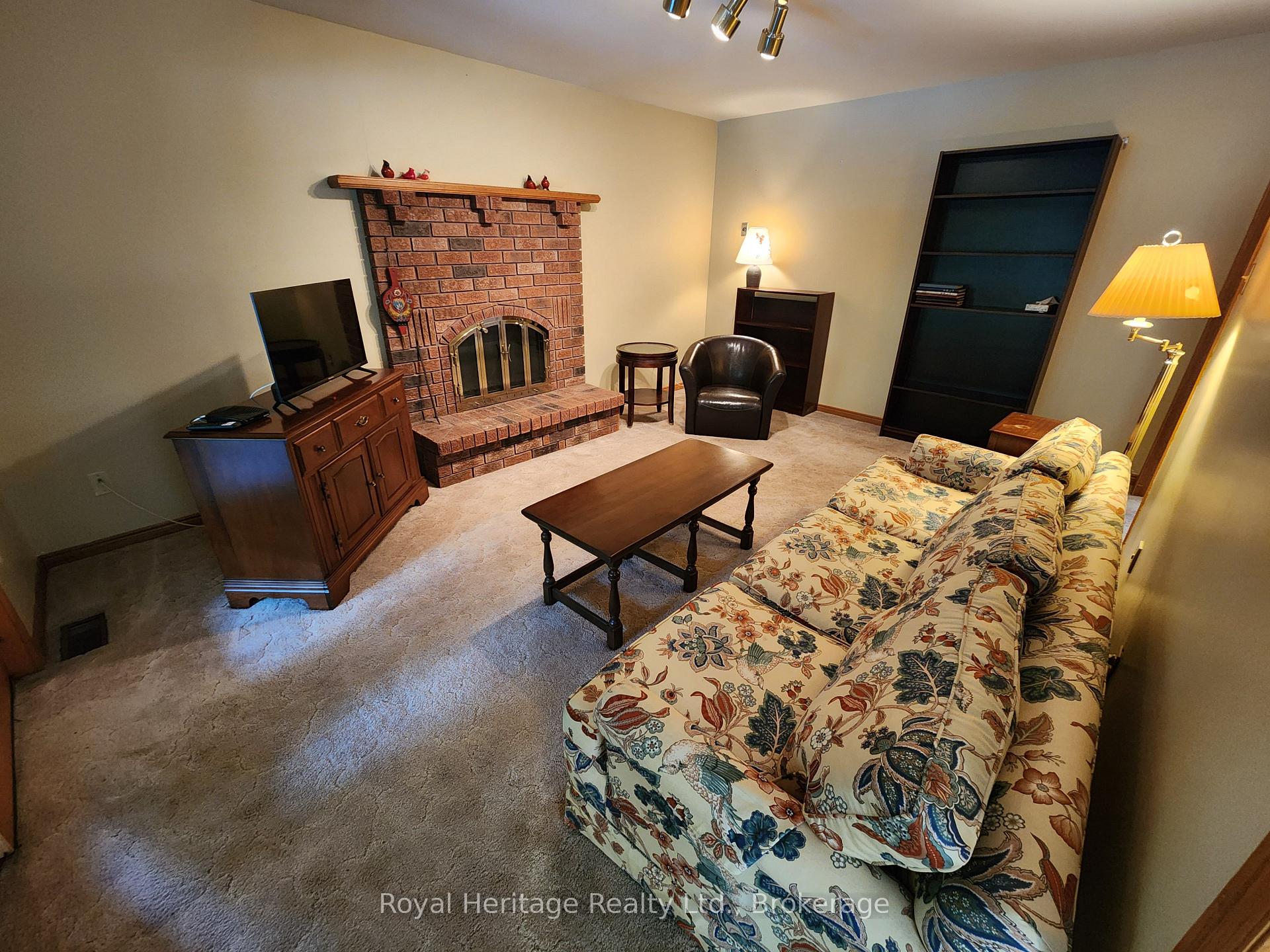 Photo 22 of 1534 Scollard Crescent, Peterborough, Ashburnham Ward 4 — HOMEH