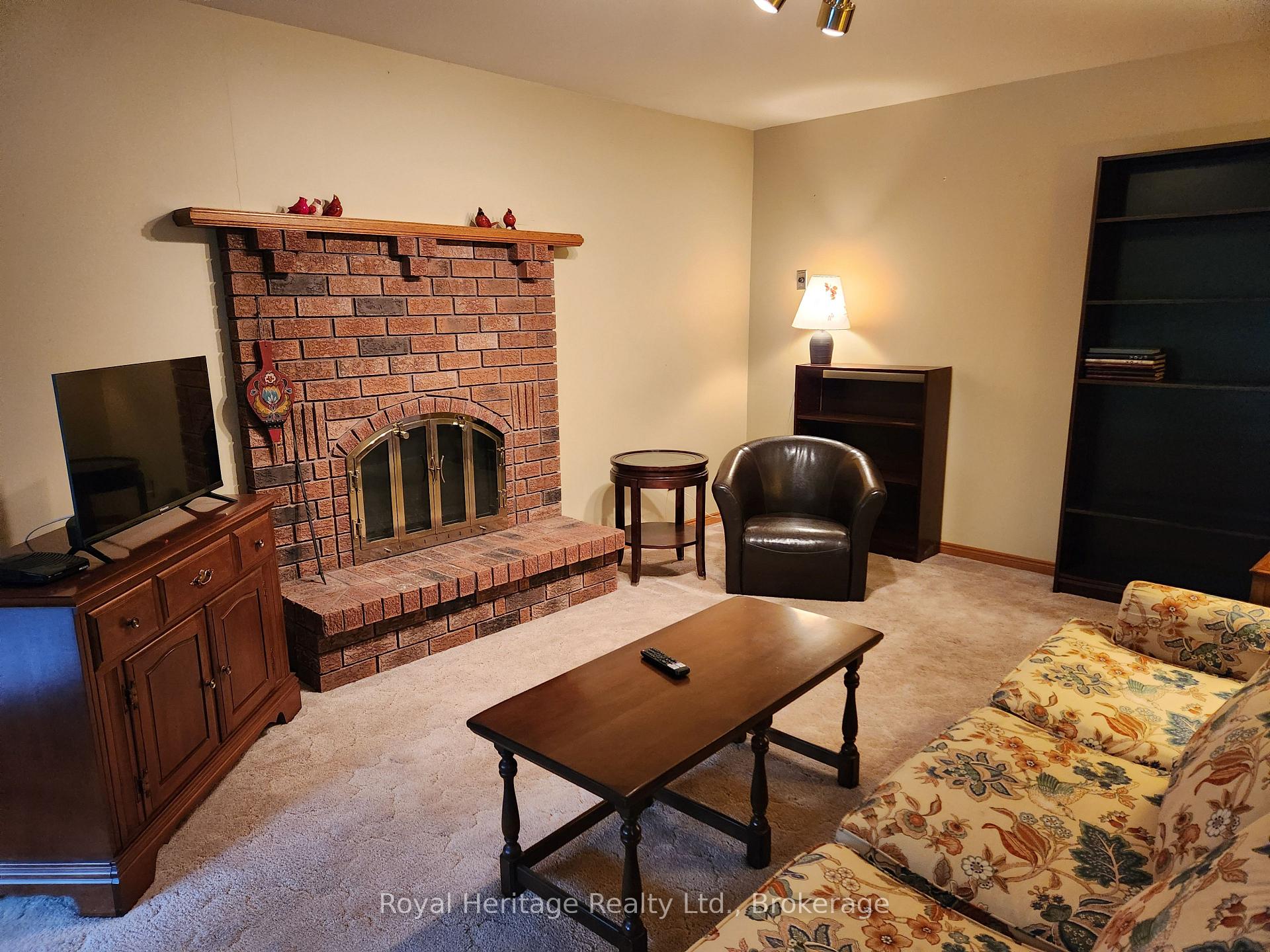 Photo 23 of 1534 Scollard Crescent, Peterborough, Ashburnham Ward 4 — HOMEH