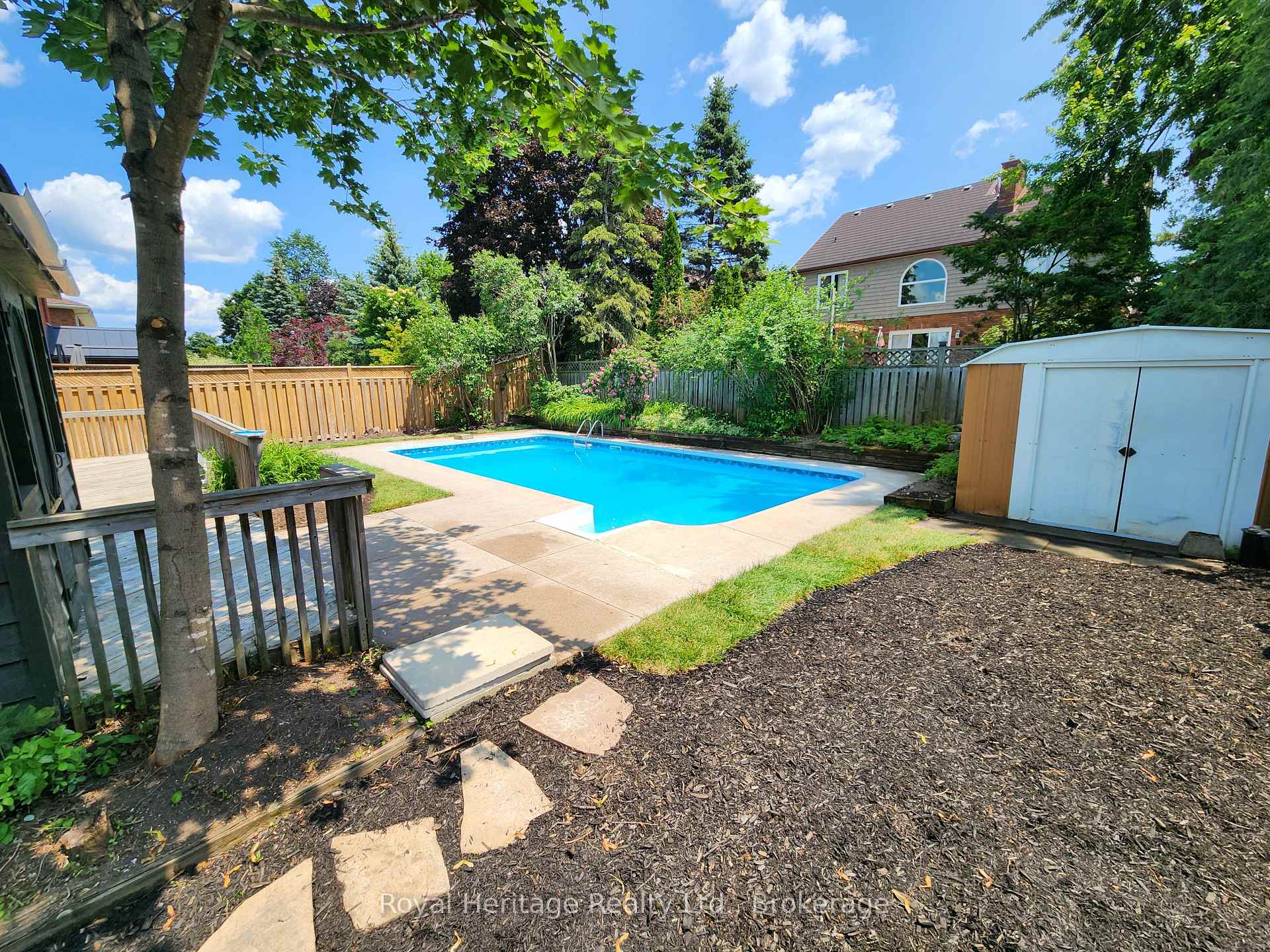 Photo 45 of 1534 Scollard Crescent, Peterborough, Ashburnham Ward 4 — HOMEH