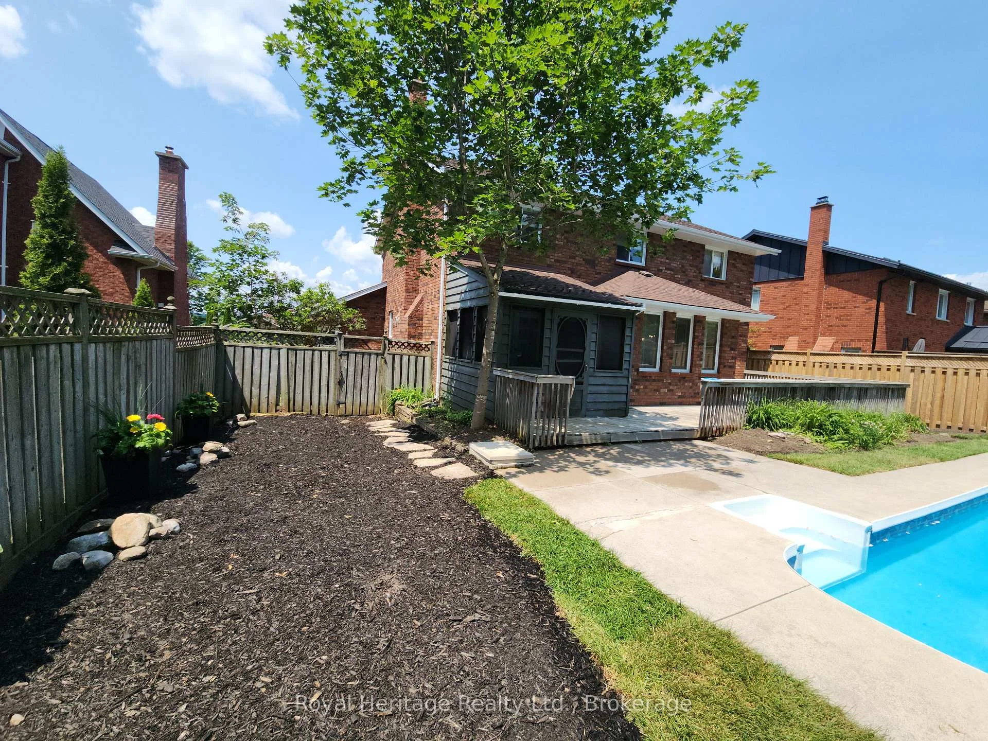 Photo 55 of 1534 Scollard Crescent, Peterborough, Ashburnham Ward 4 — HOMEH