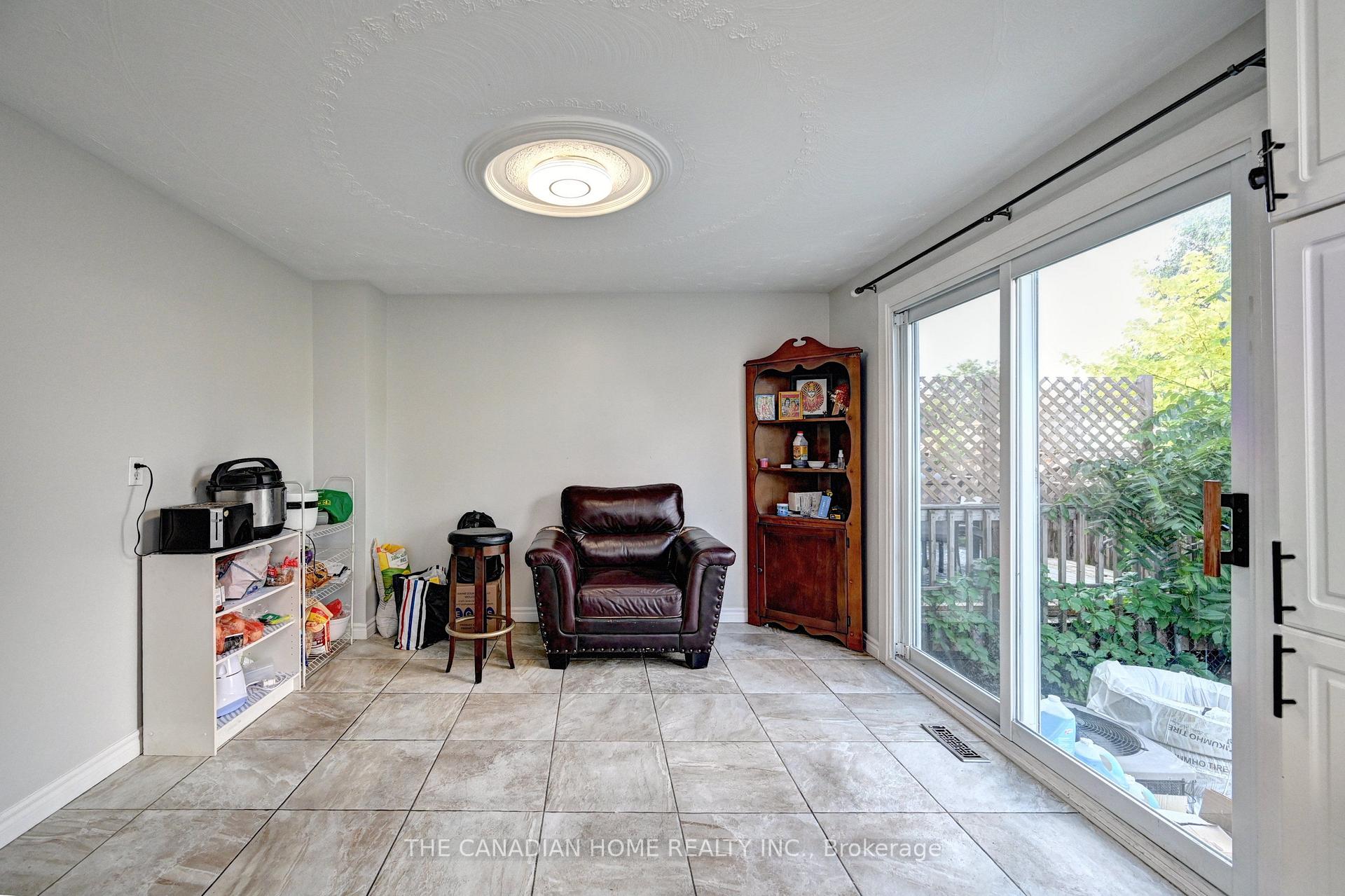 Photo 1 of 489 Strasburg Road, Kitchener, Alpine — HOMEH