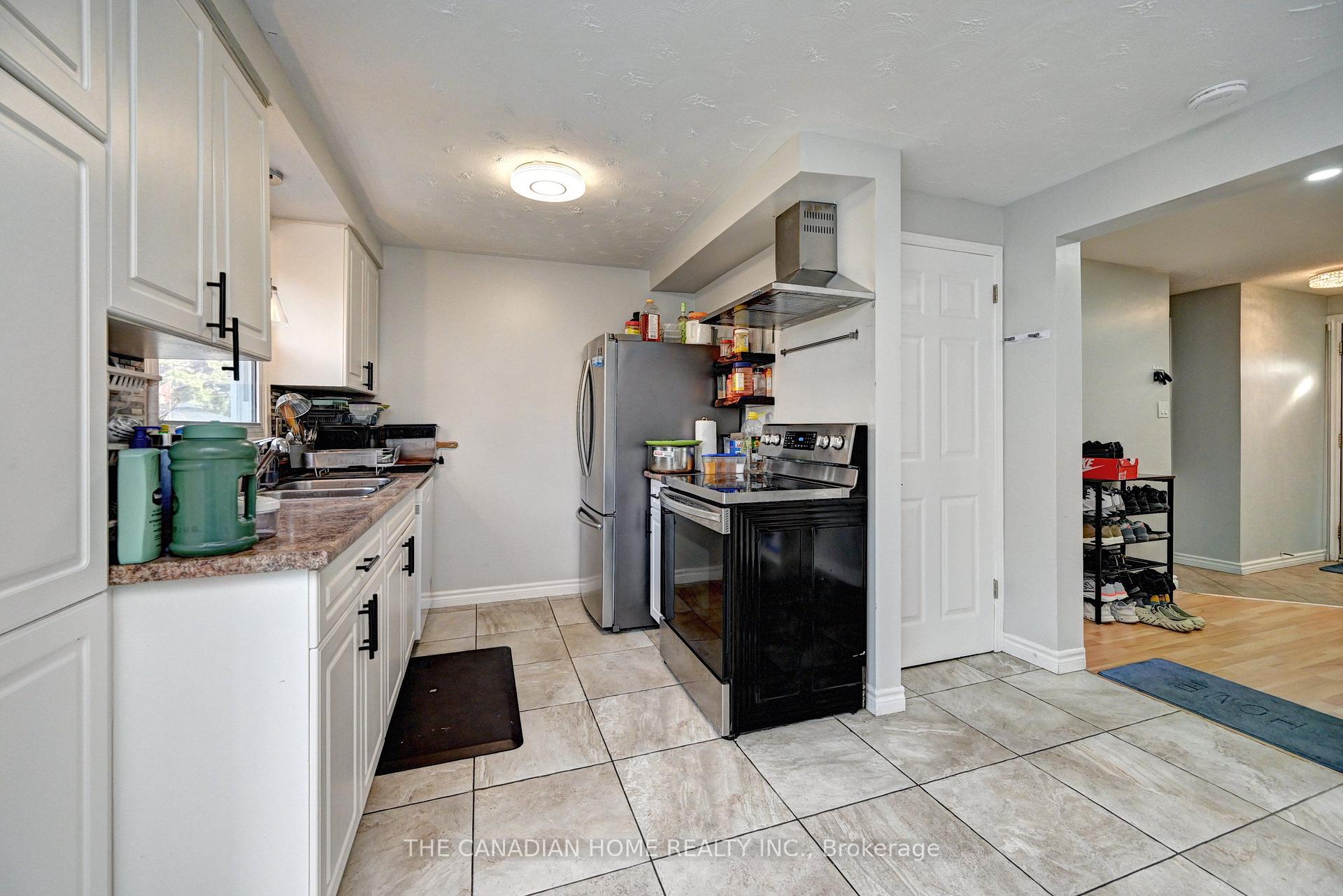 Photo 11 of 489 Strasburg Road, Kitchener, Alpine — HOMEH