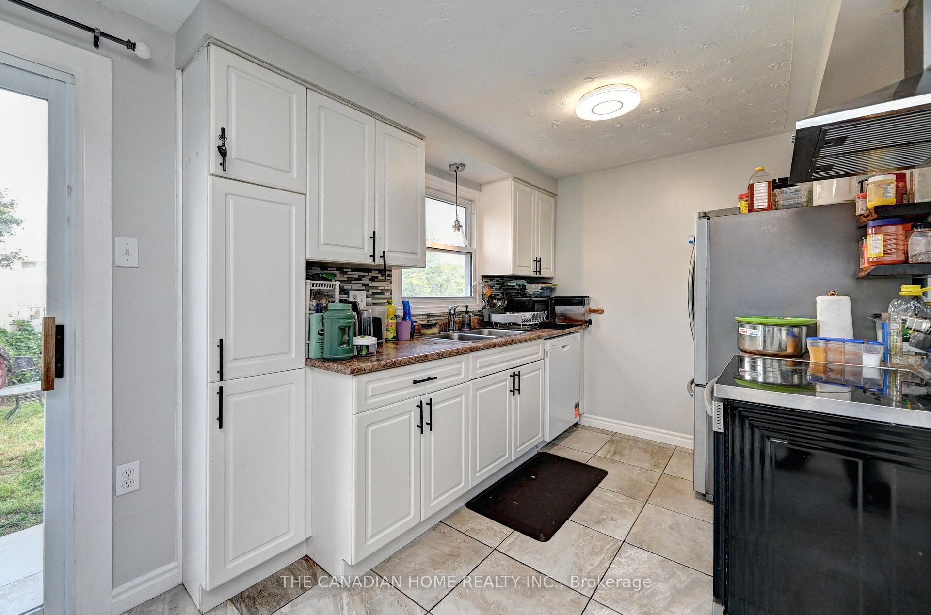 Photo 13 of 489 Strasburg Road, Kitchener, Alpine — HOMEH