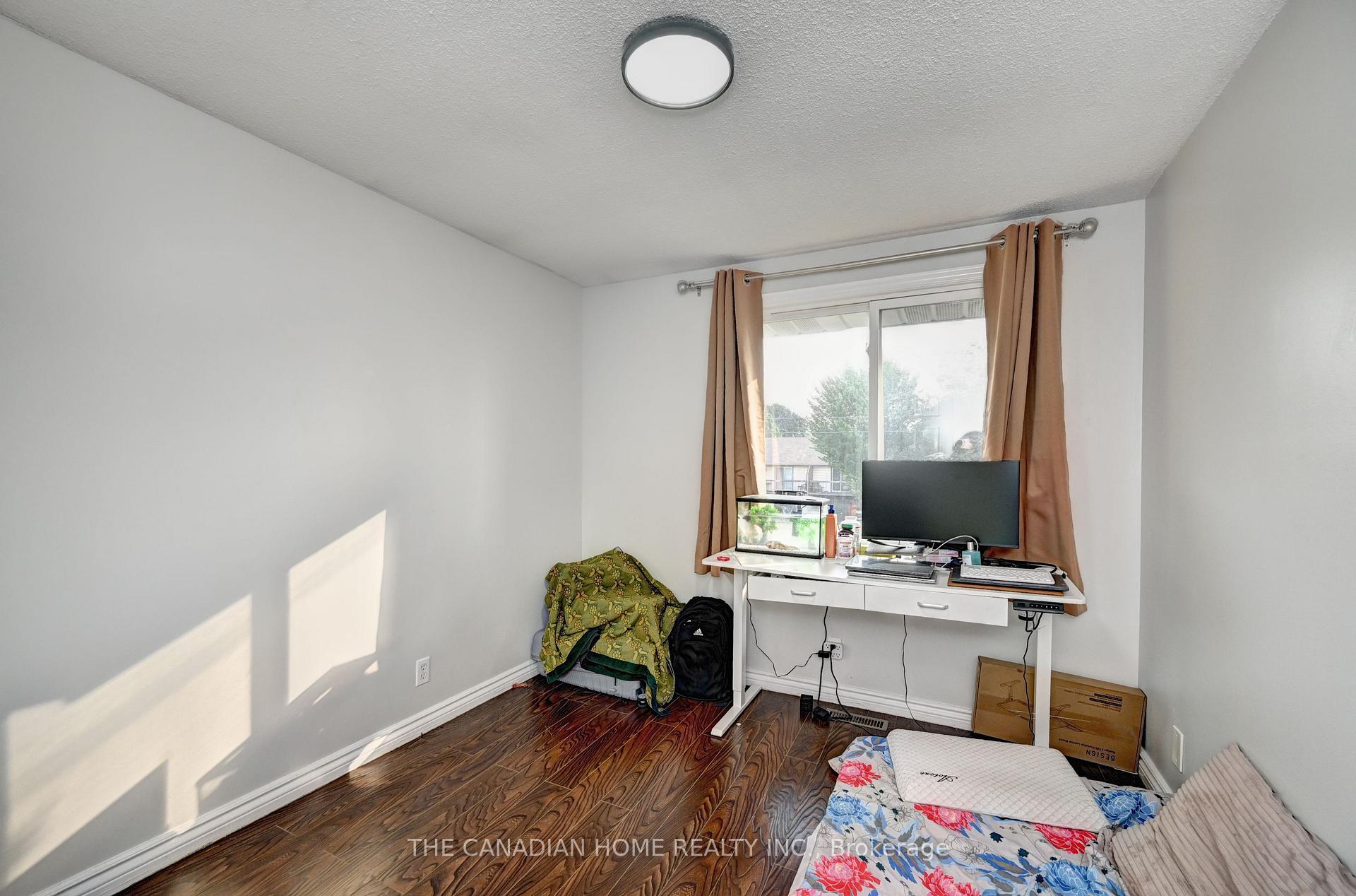Photo 24 of 489 Strasburg Road, Kitchener, Alpine — HOMEH