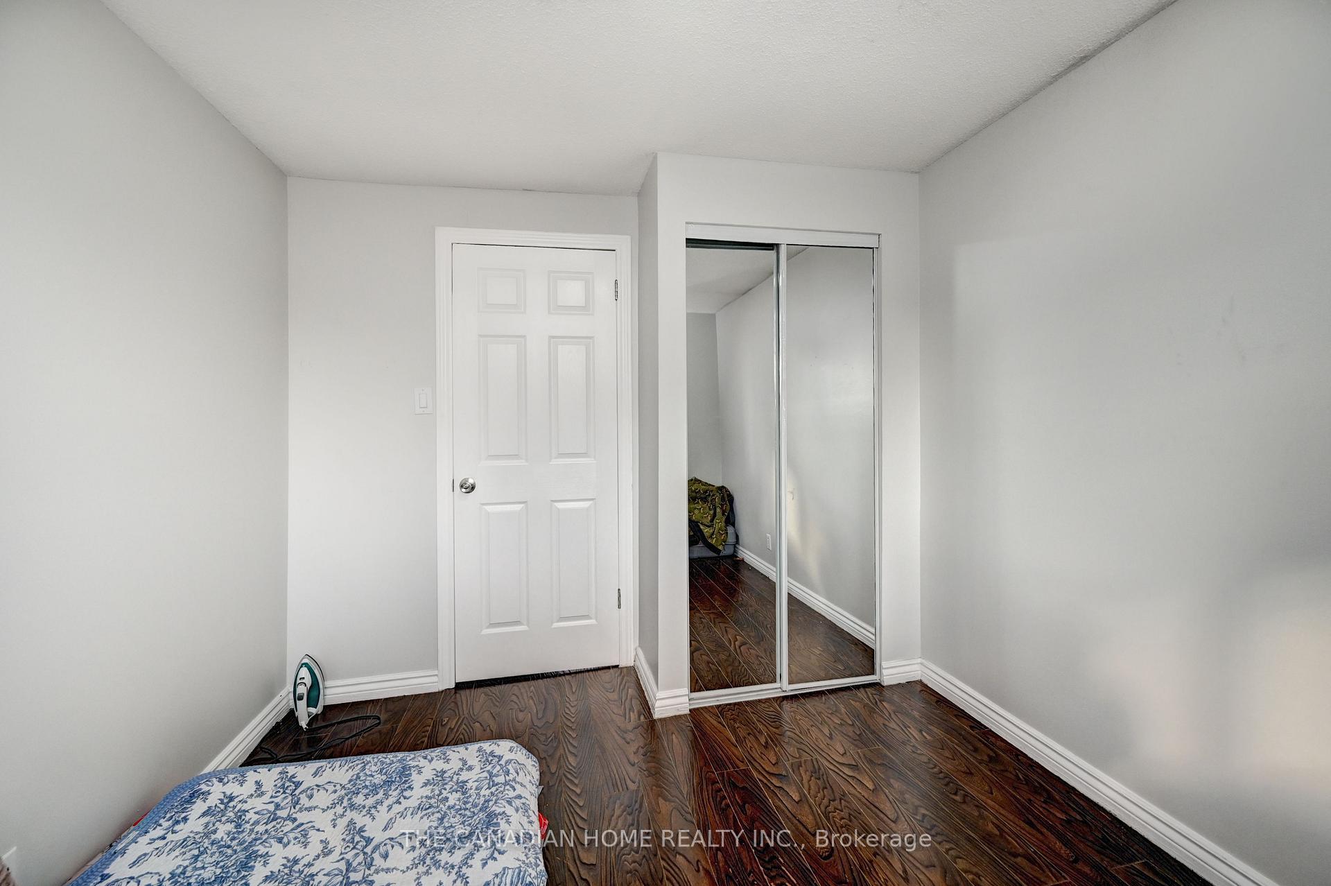 Photo 25 of 489 Strasburg Road, Kitchener, Alpine — HOMEH