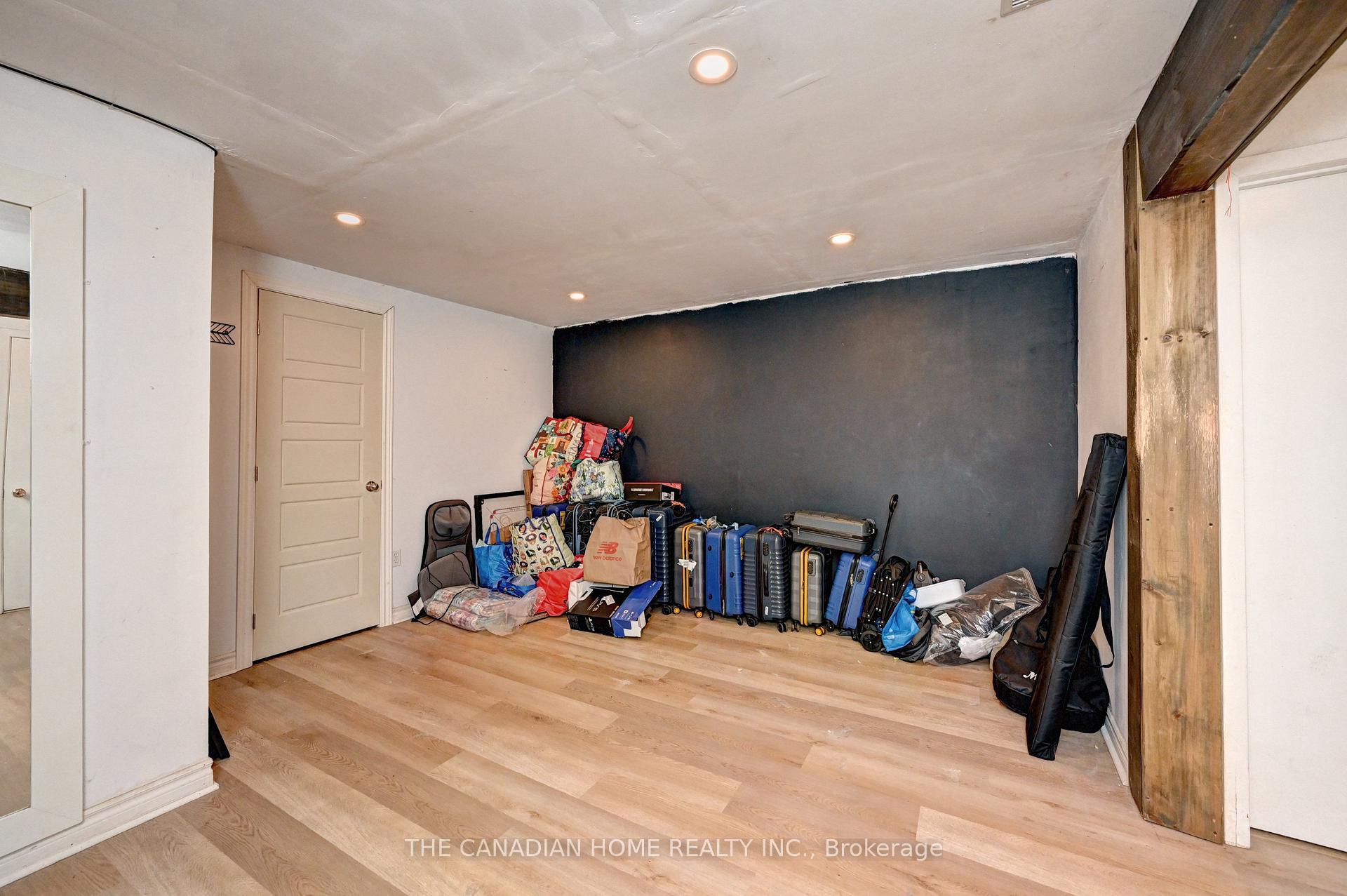 Photo 30 of 489 Strasburg Road, Kitchener, Alpine — HOMEH