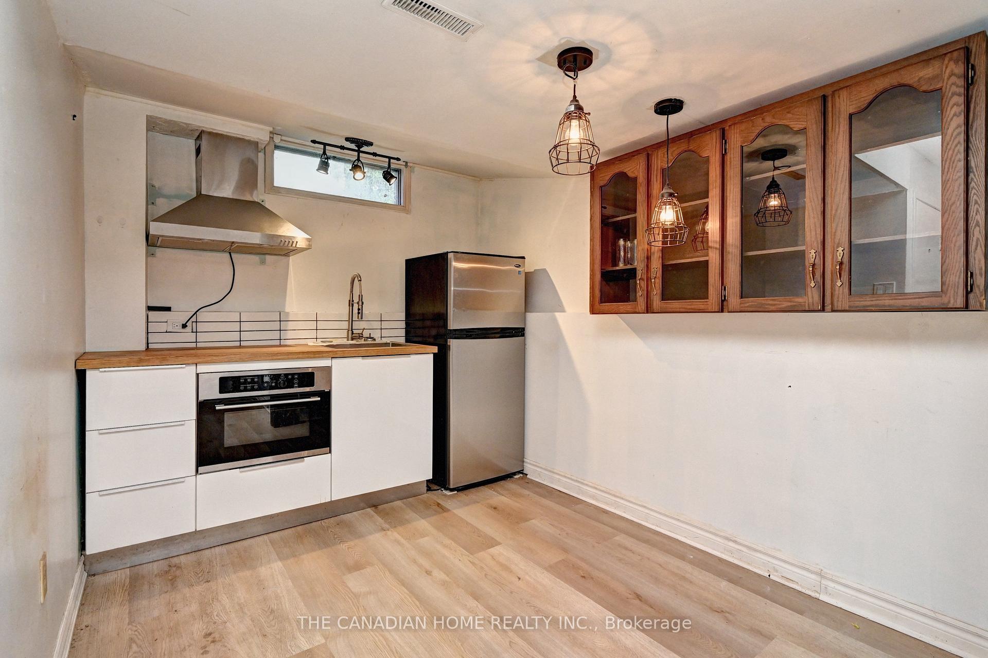 Photo 32 of 489 Strasburg Road, Kitchener, Alpine — HOMEH