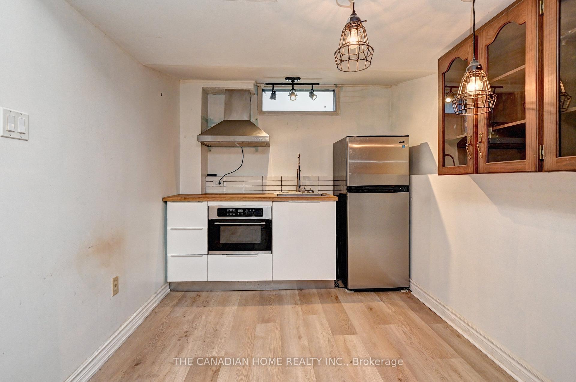 Photo 33 of 489 Strasburg Road, Kitchener, Alpine — HOMEH