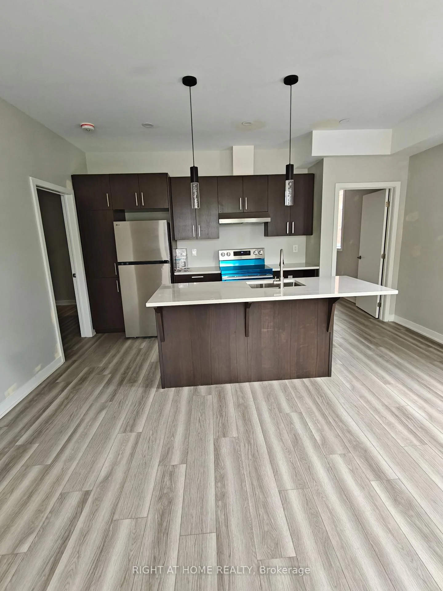 Photo 6 of 1334 Thames Street, Ottawa, Carlington — HOMEH