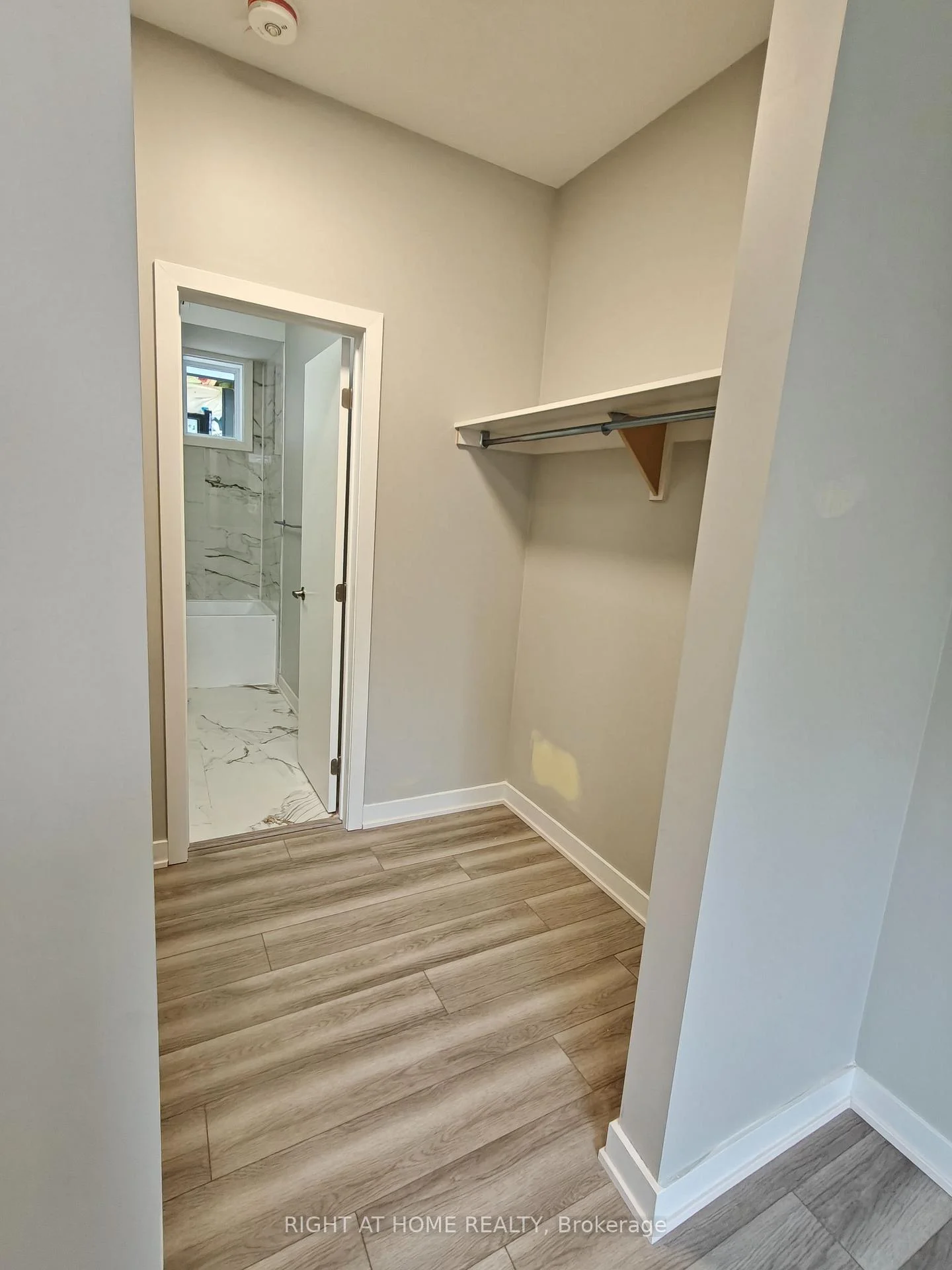 Photo 17 of 1334 Thames Street, Ottawa, Carlington — HOMEH