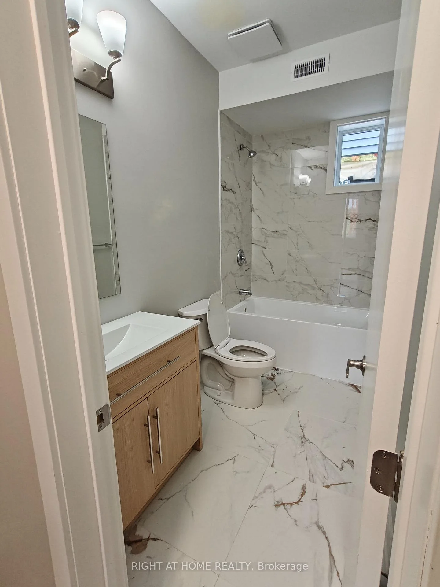 Photo 19 of 1334 Thames Street, Ottawa, Carlington — HOMEH