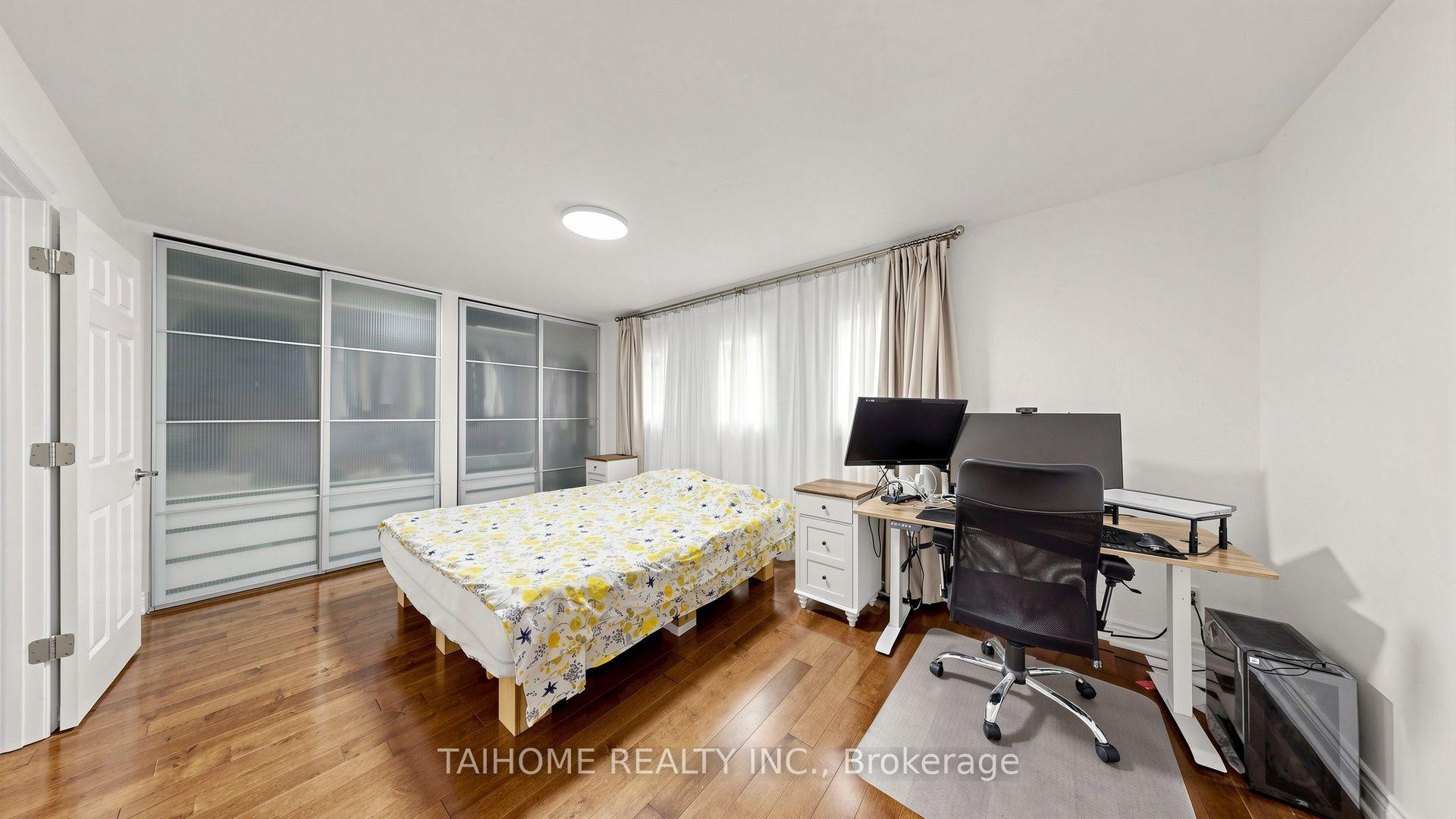 Photo 19 of 43 Karen Street, Vaughan, Crestwood-Springfarm-Yorkhill — HOMEH