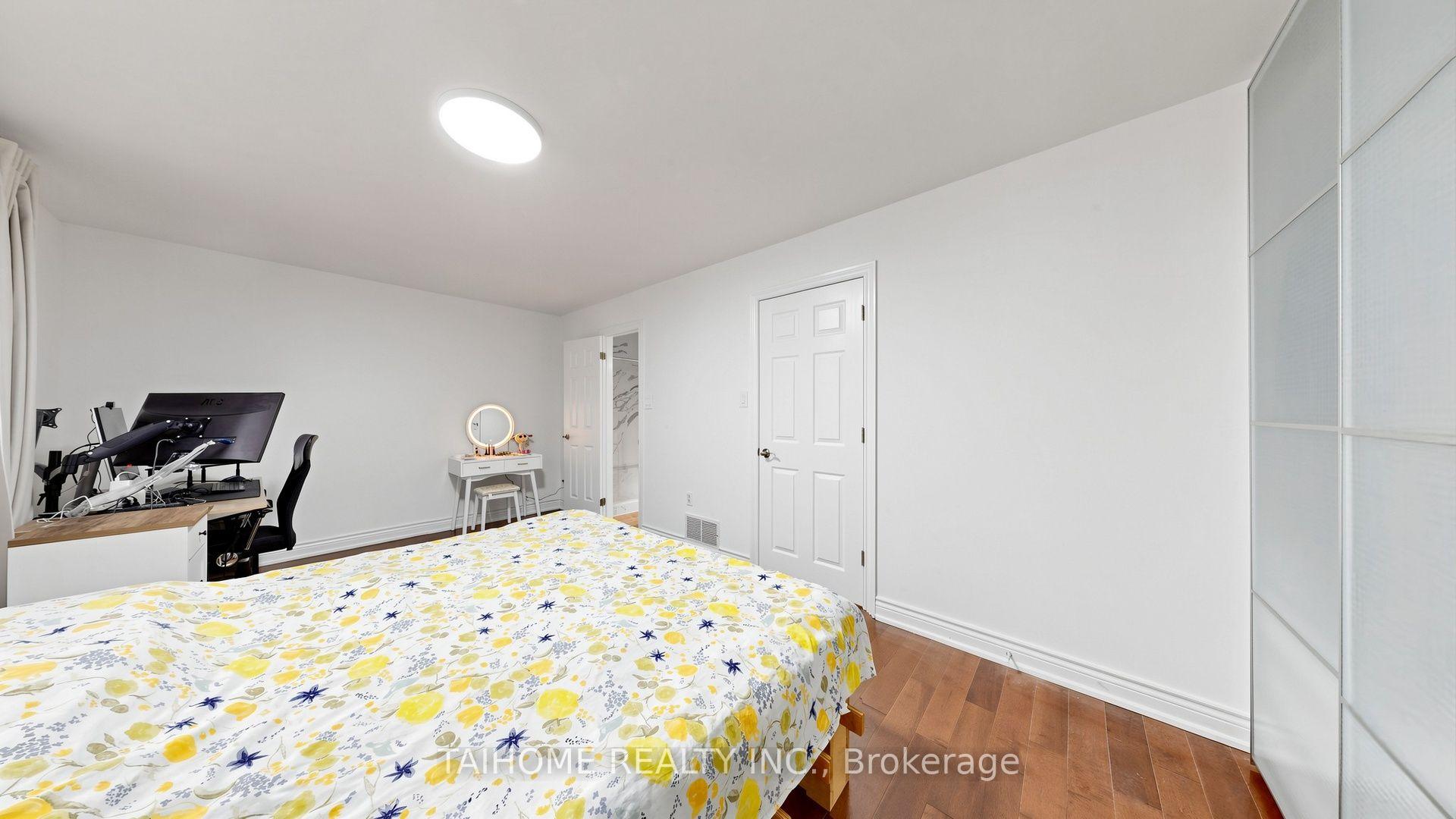 Photo 23 of 43 Karen Street, Vaughan, Crestwood-Springfarm-Yorkhill — HOMEH