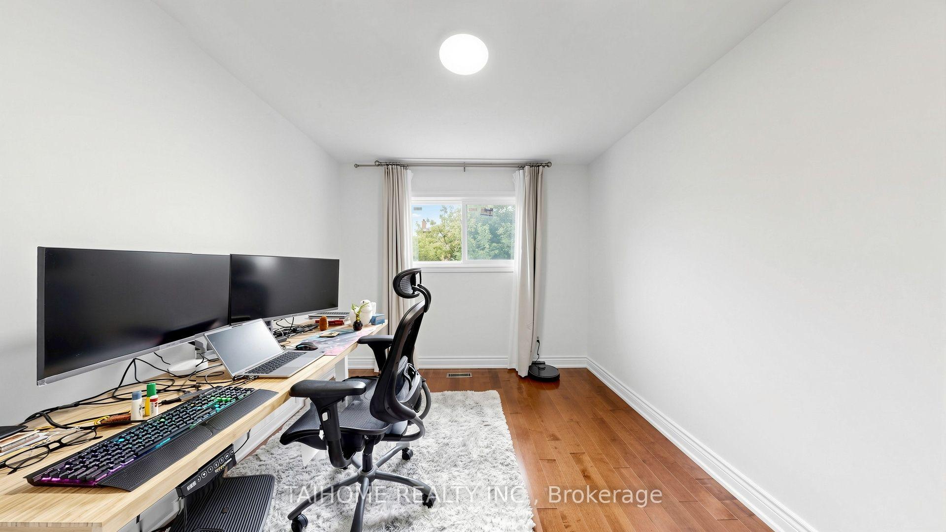 Photo 29 of 43 Karen Street, Vaughan, Crestwood-Springfarm-Yorkhill — HOMEH