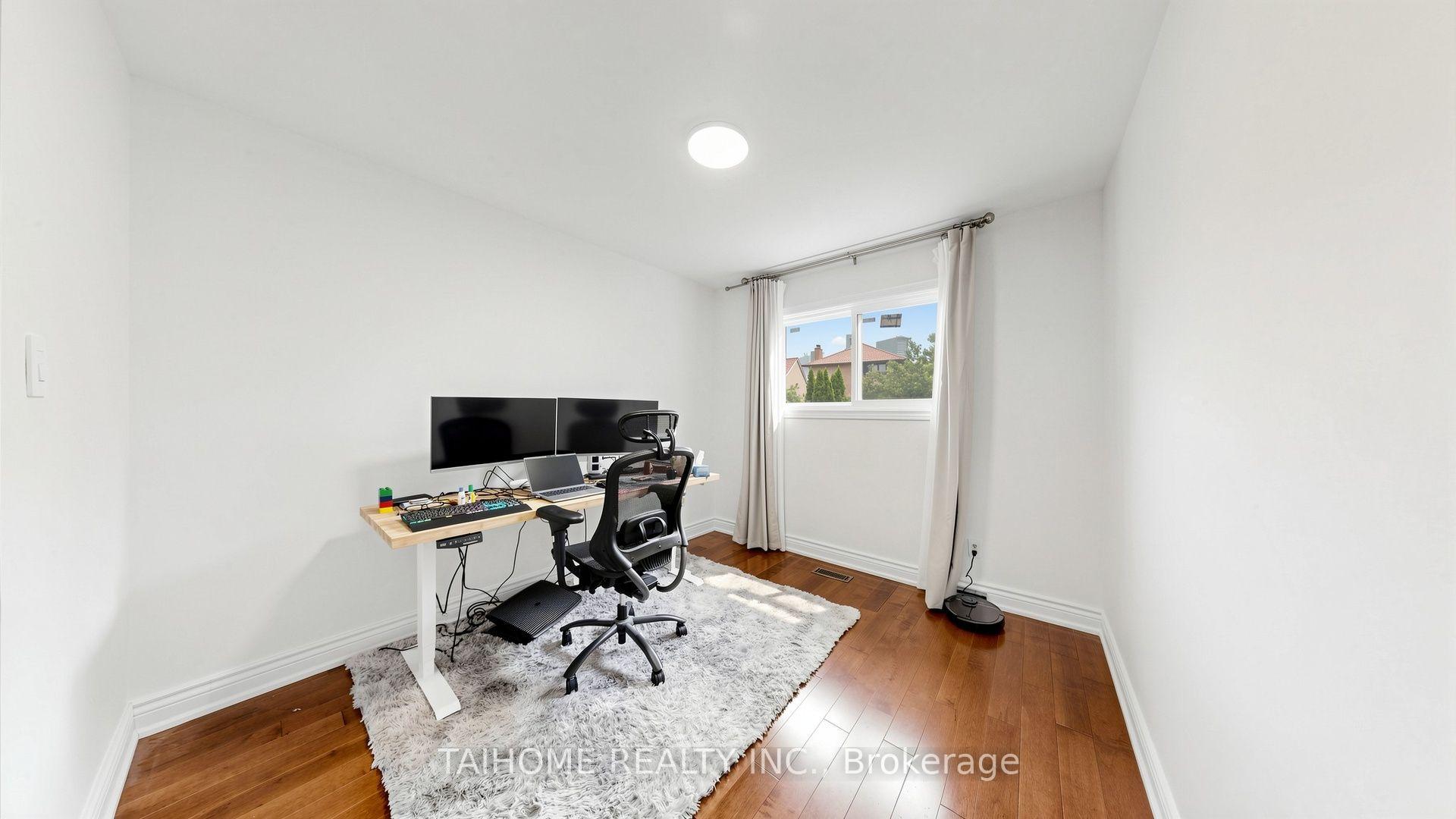 Photo 30 of 43 Karen Street, Vaughan, Crestwood-Springfarm-Yorkhill — HOMEH